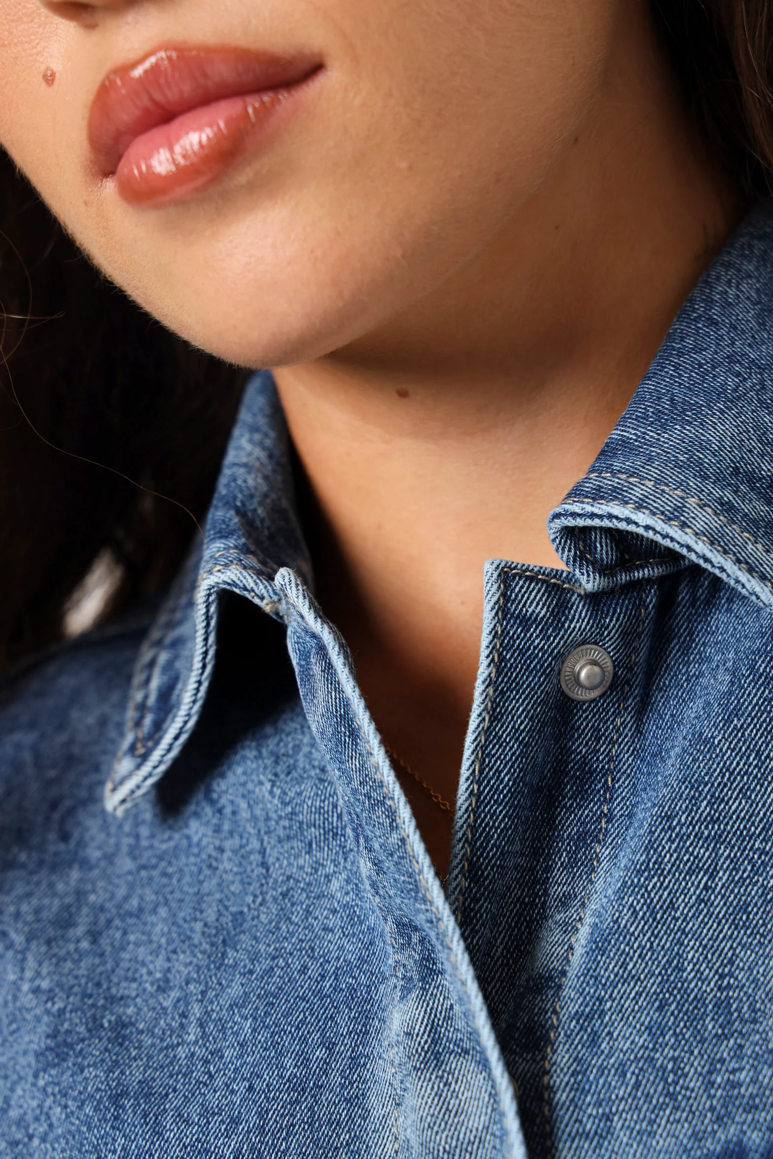 Short Sleeve Denim Shacket - Medium Wash - Image 3