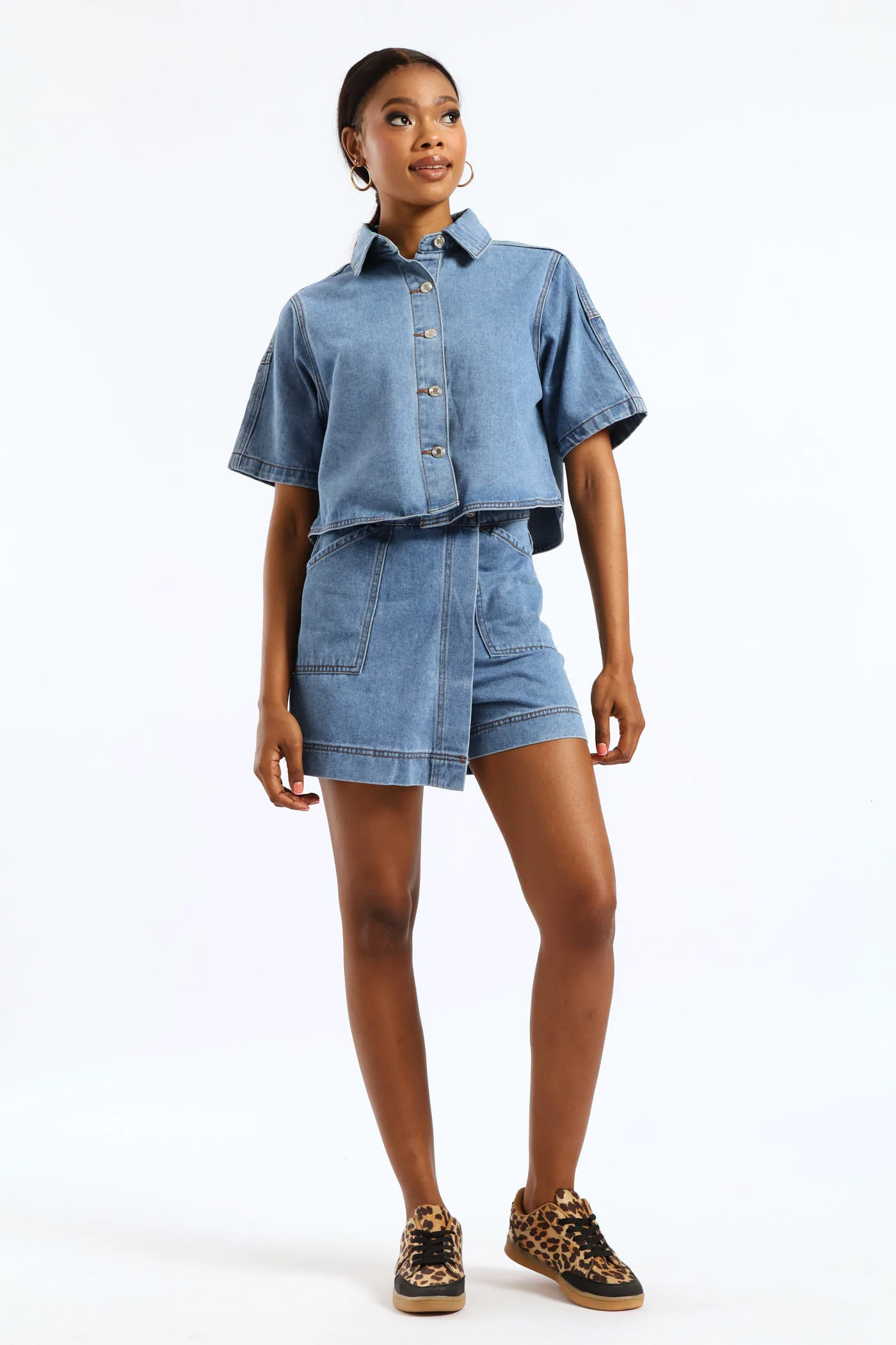 Short Sleeve Denim Shirt - Medium Wash - Image 2