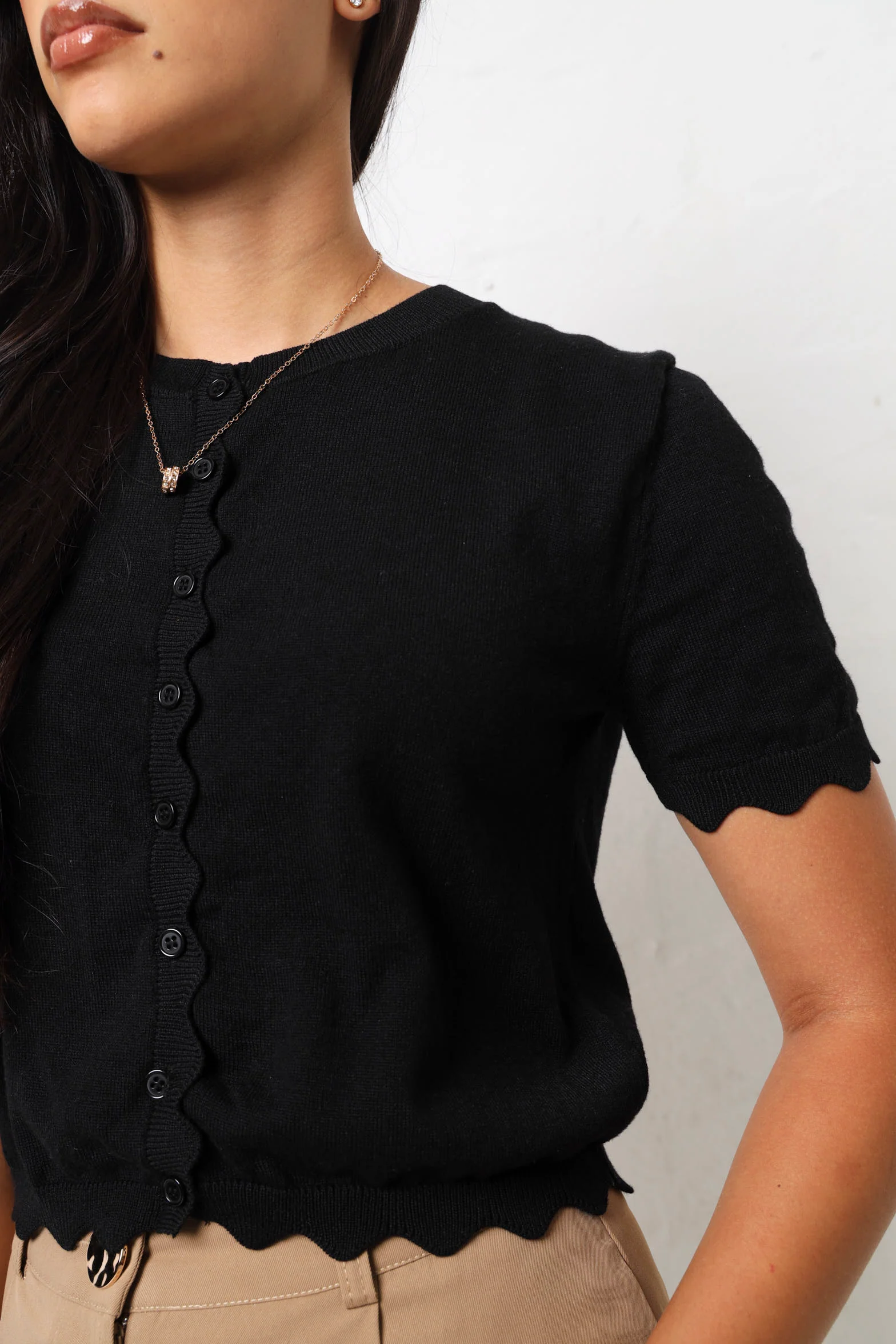 Short sleeve Scalloped Knitwear Cardigan - Black - Image 5