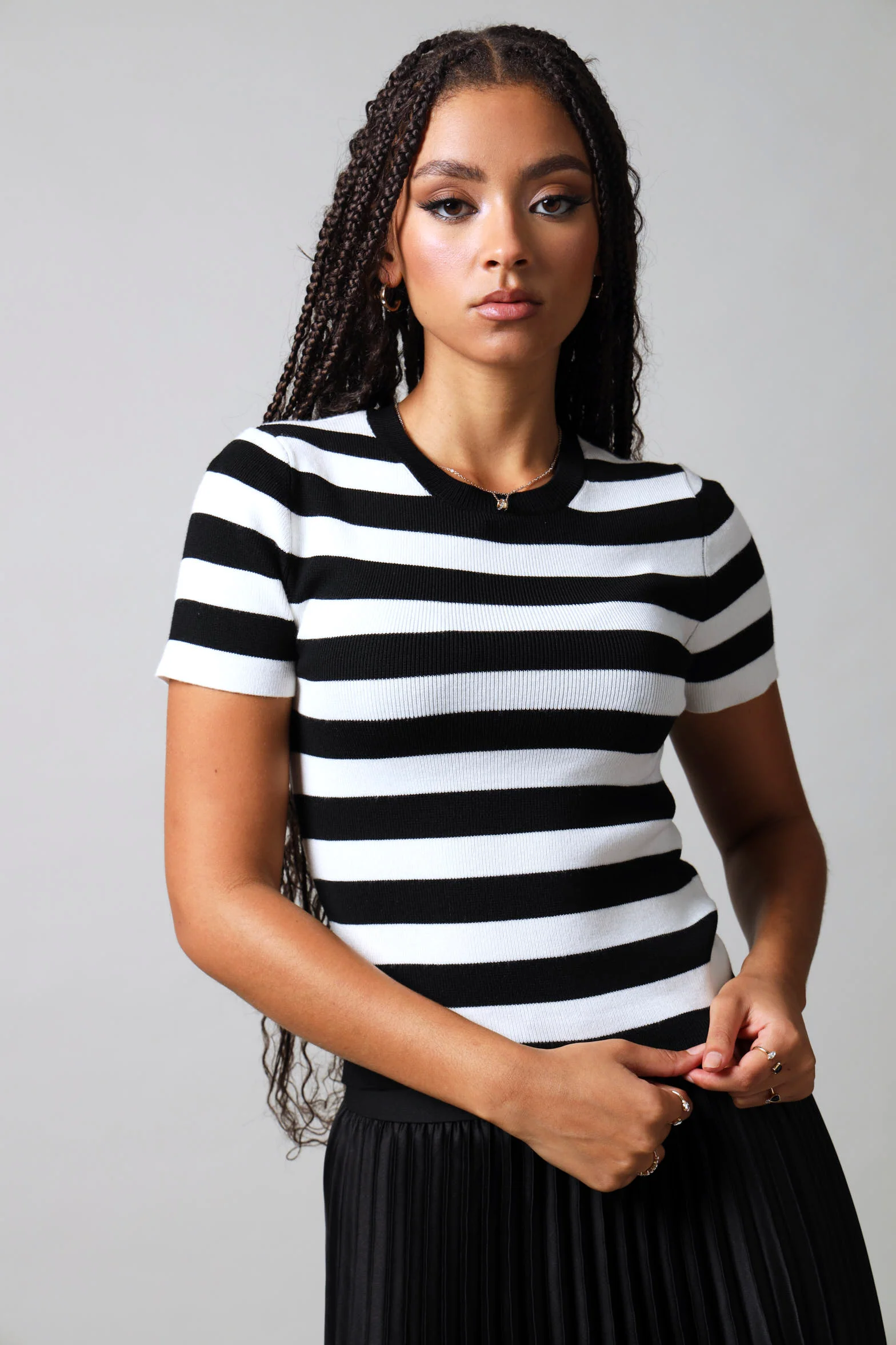 Short Sleeve Stripe Knitwear Top - Black/White