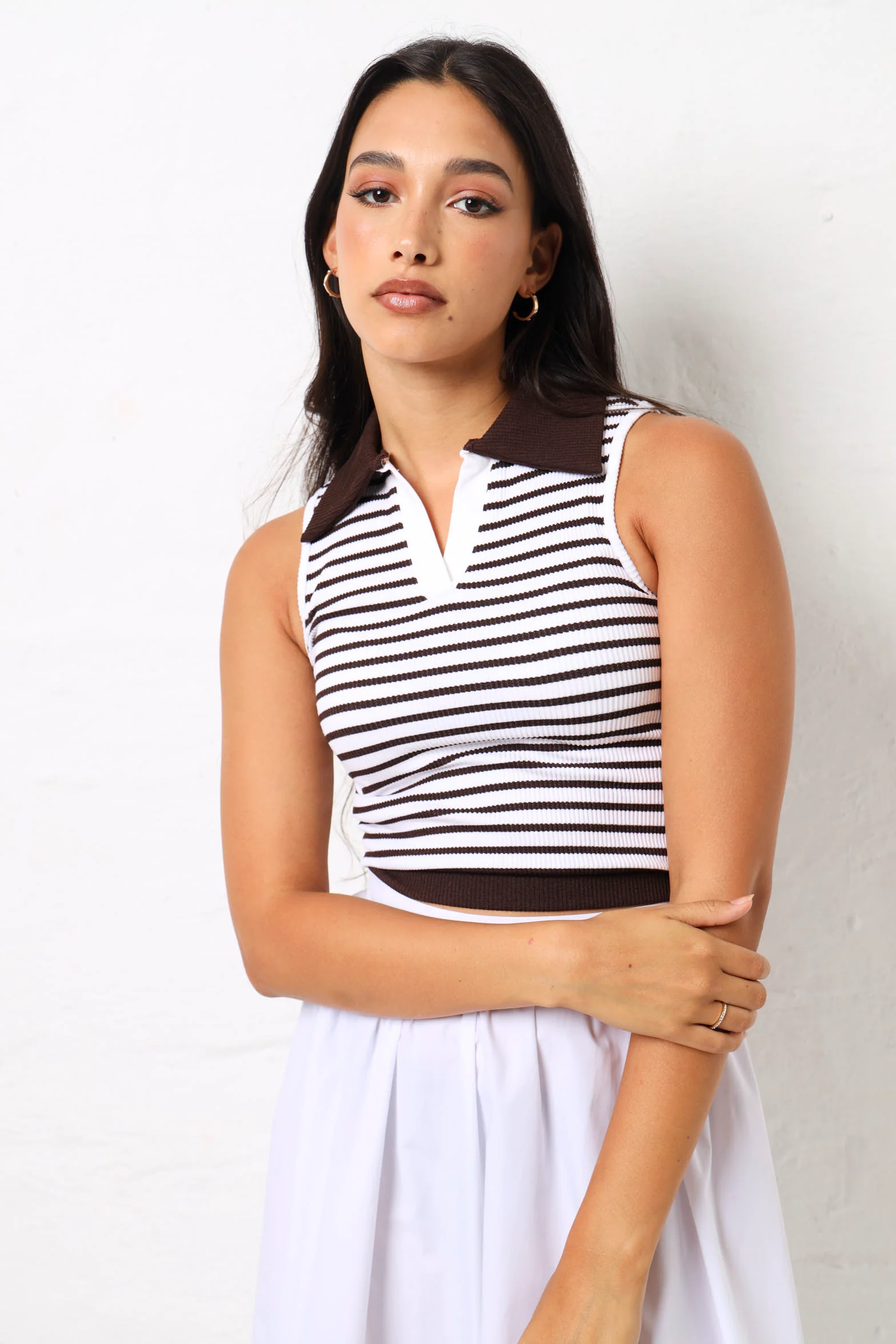 Short Sleeve Stripe Seamless Top With Collar - White/Chocolate - Image 5