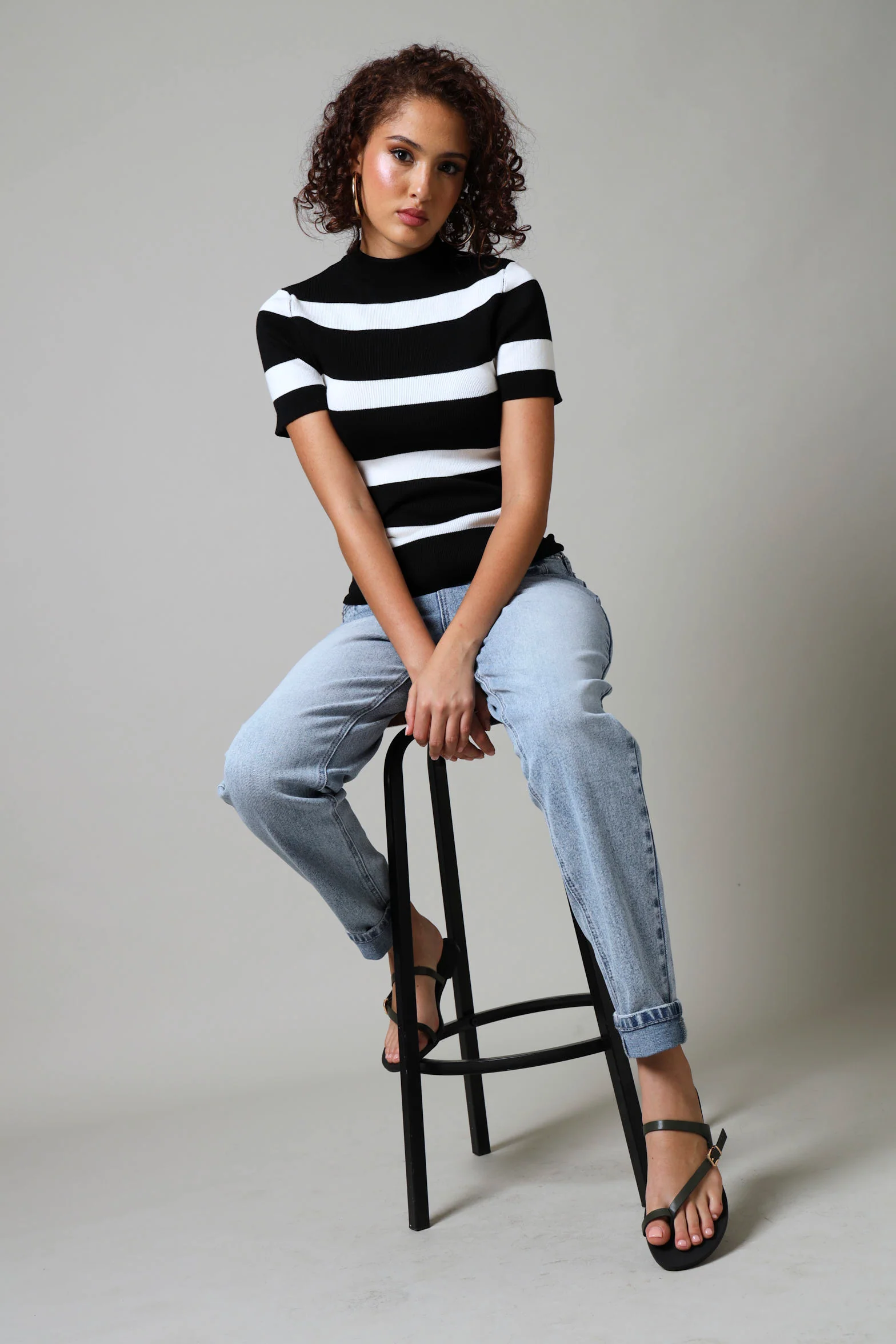 Short Sleeve Turtle Neck Stripe Knitwear Top - Black/White