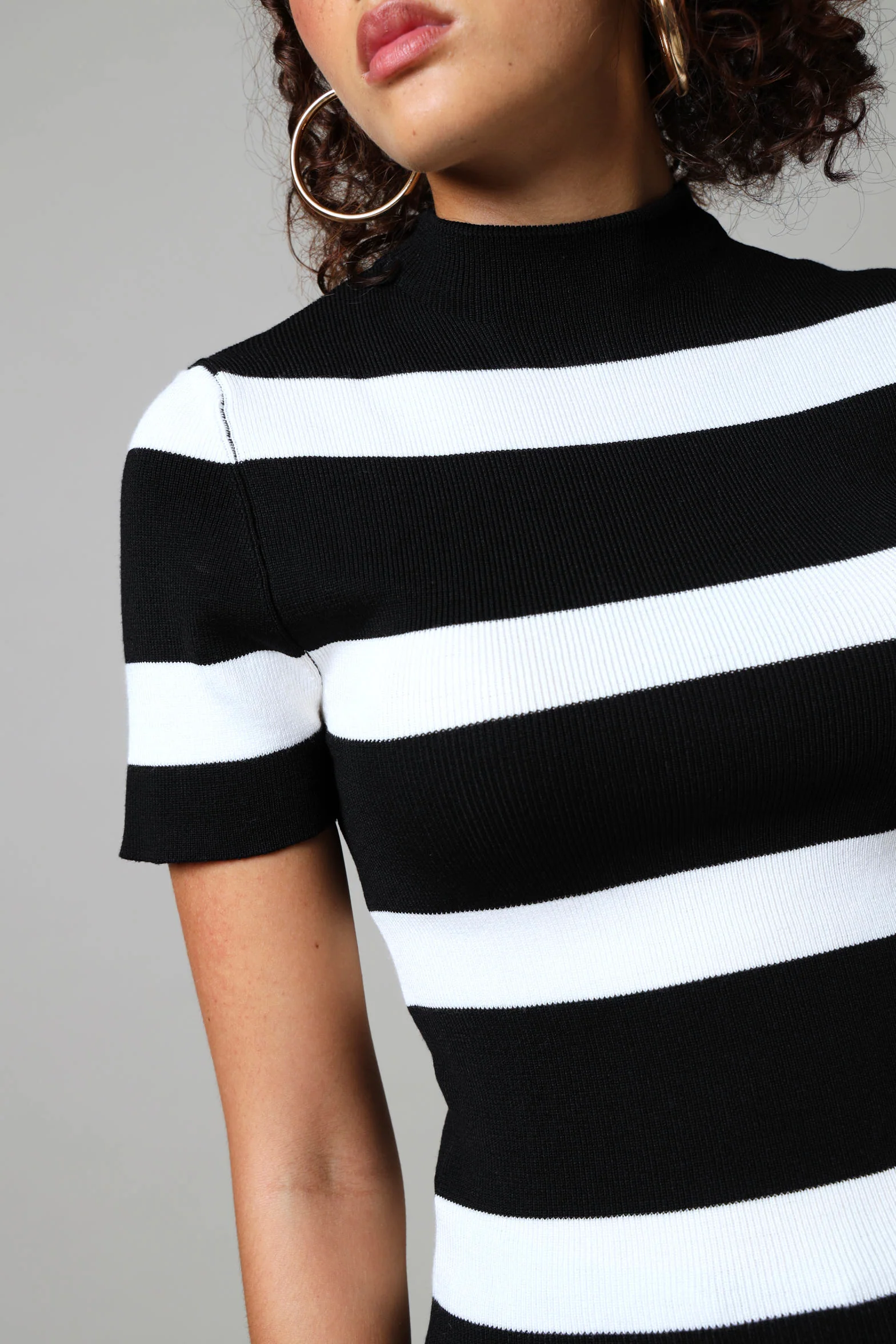 Short Sleeve Turtle Neck Stripe Knitwear Top - Black/White - Image 2