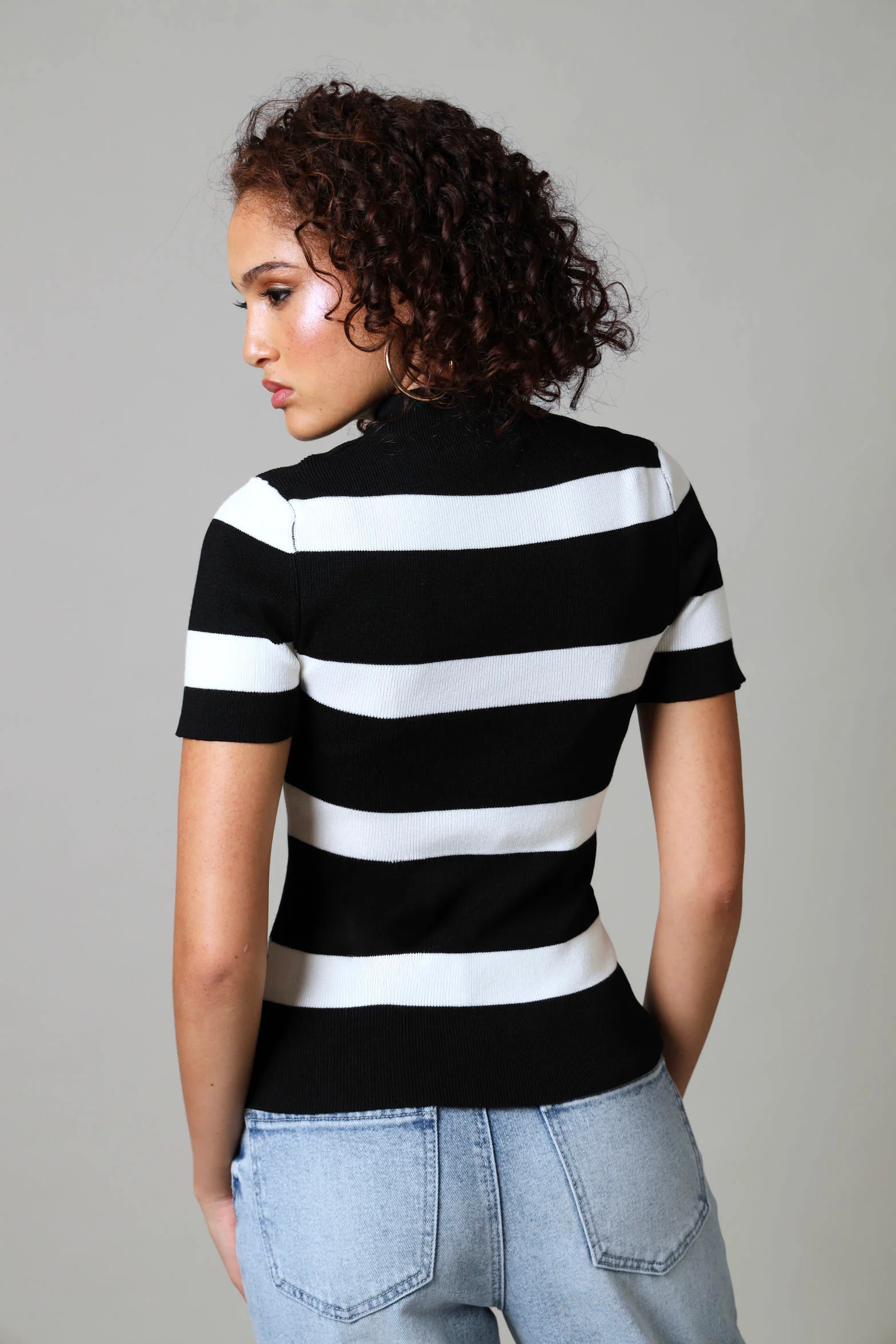 Short Sleeve Turtle Neck Stripe Knitwear Top - Black/White - Image 5