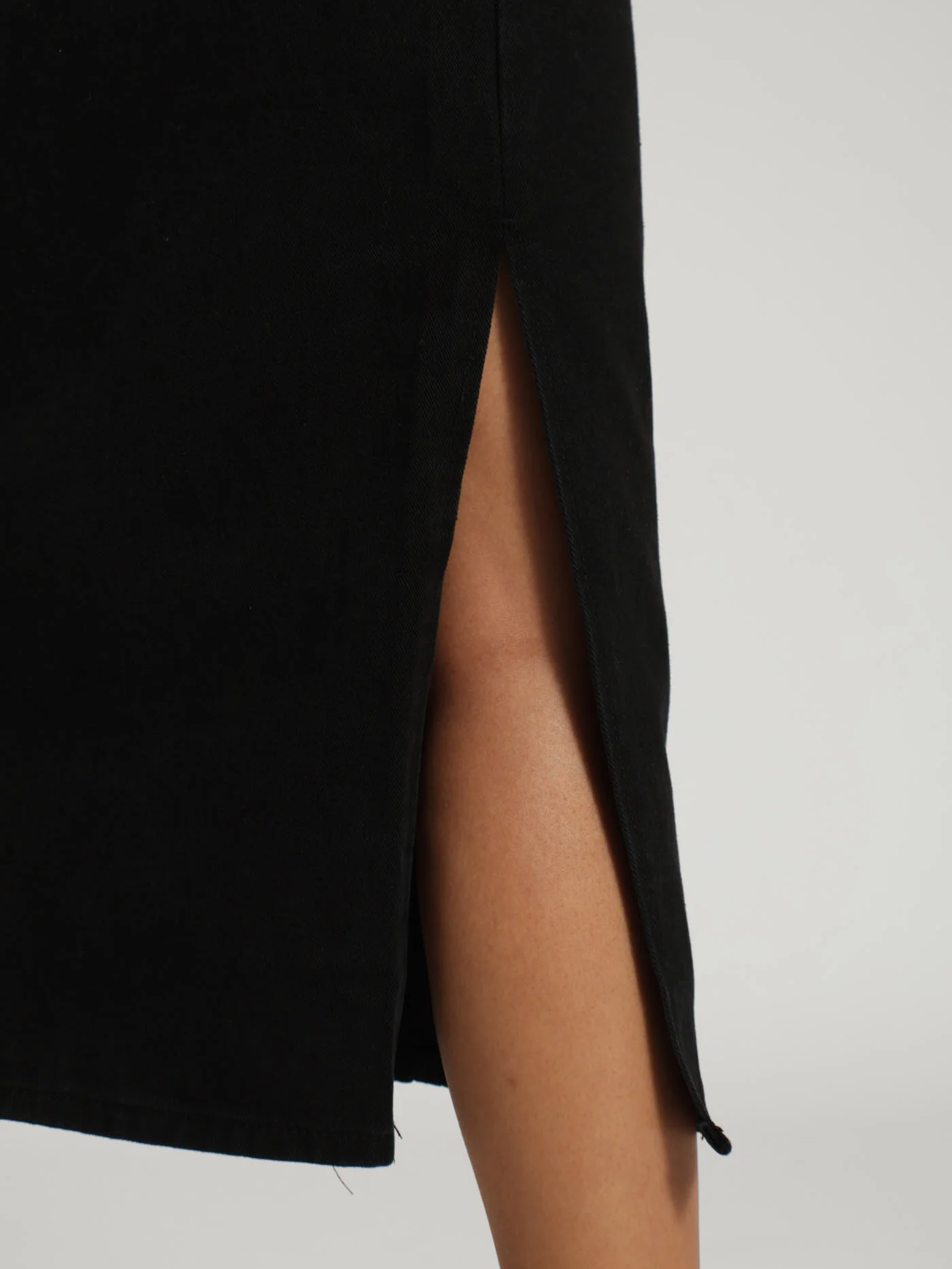 Side Slit Maxi Skirt - Black - Image 4