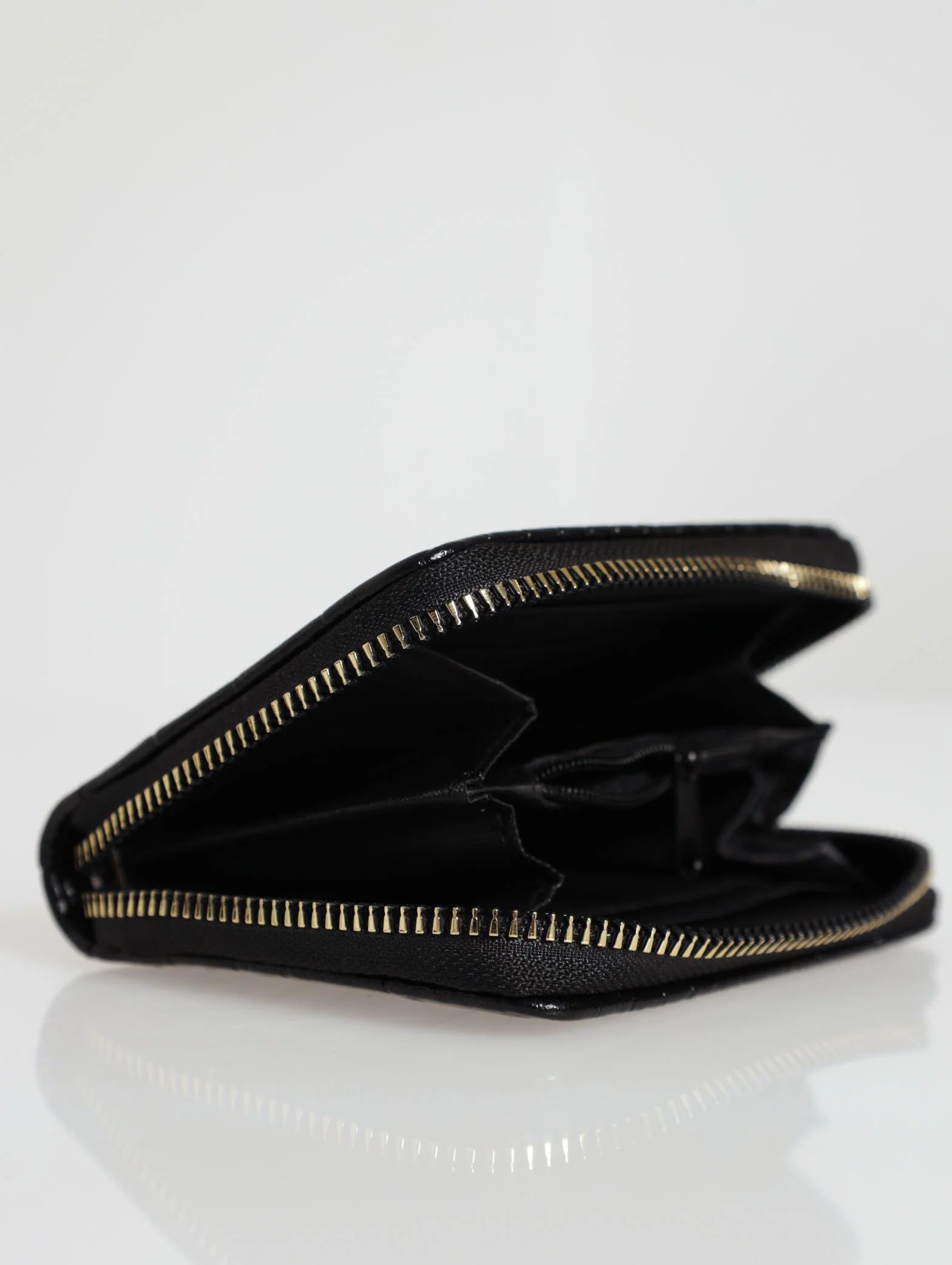 Single Zip Wallet - Black - Image 2
