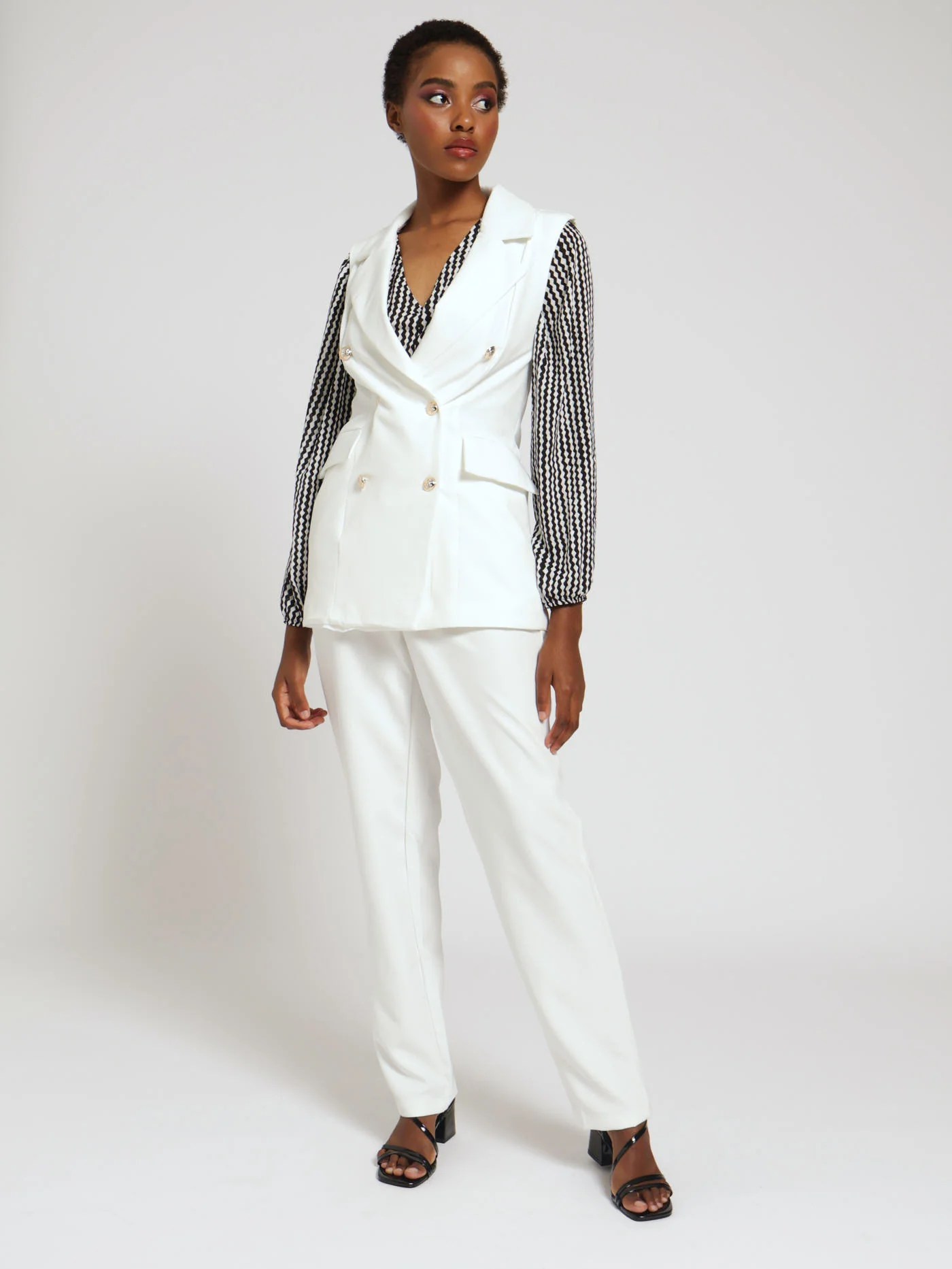 Sleeveless Button Detail Blazer - Cream - Image 5