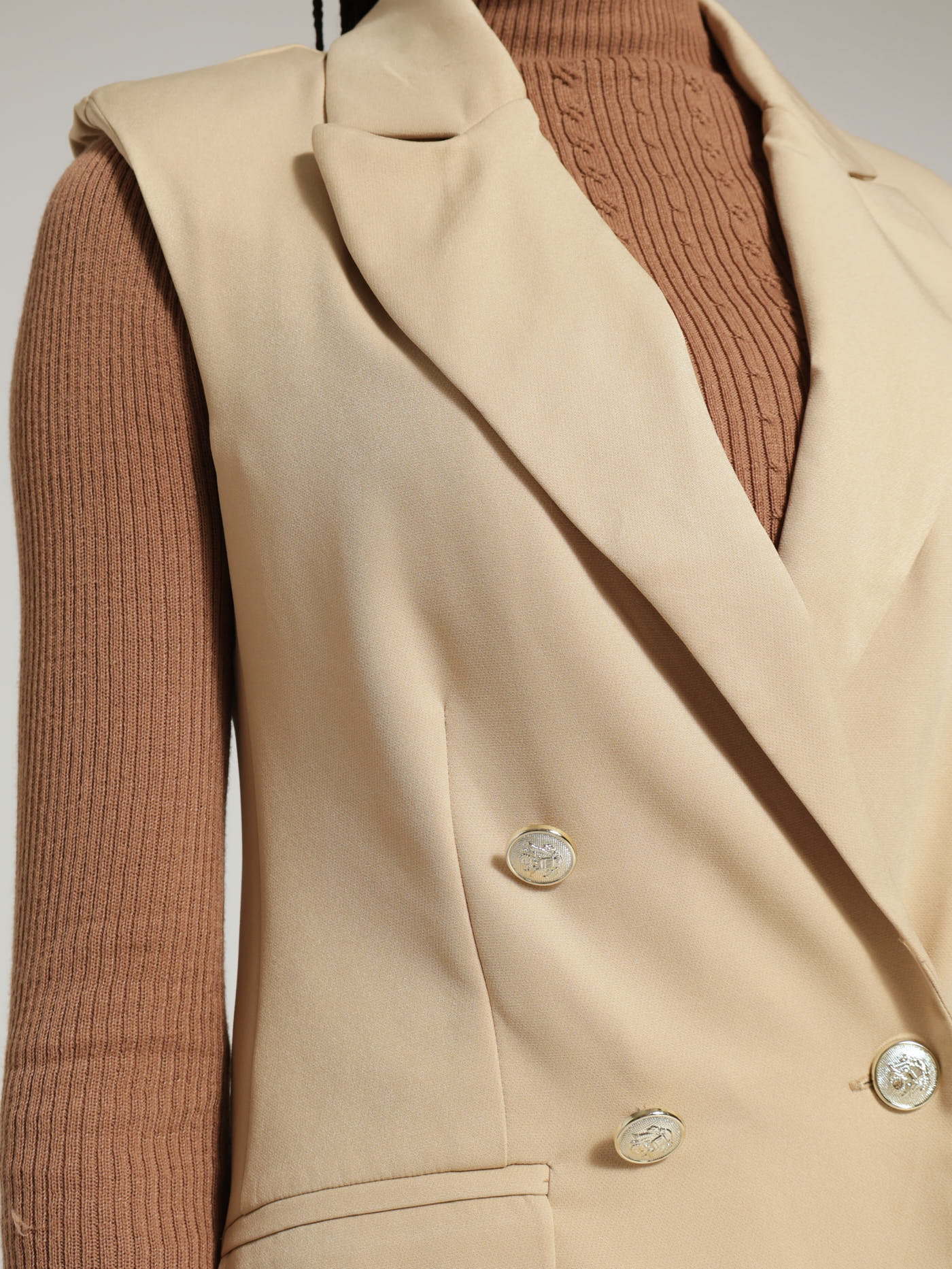 Sleeveless Button Detail Blazer - Nude - Image 4