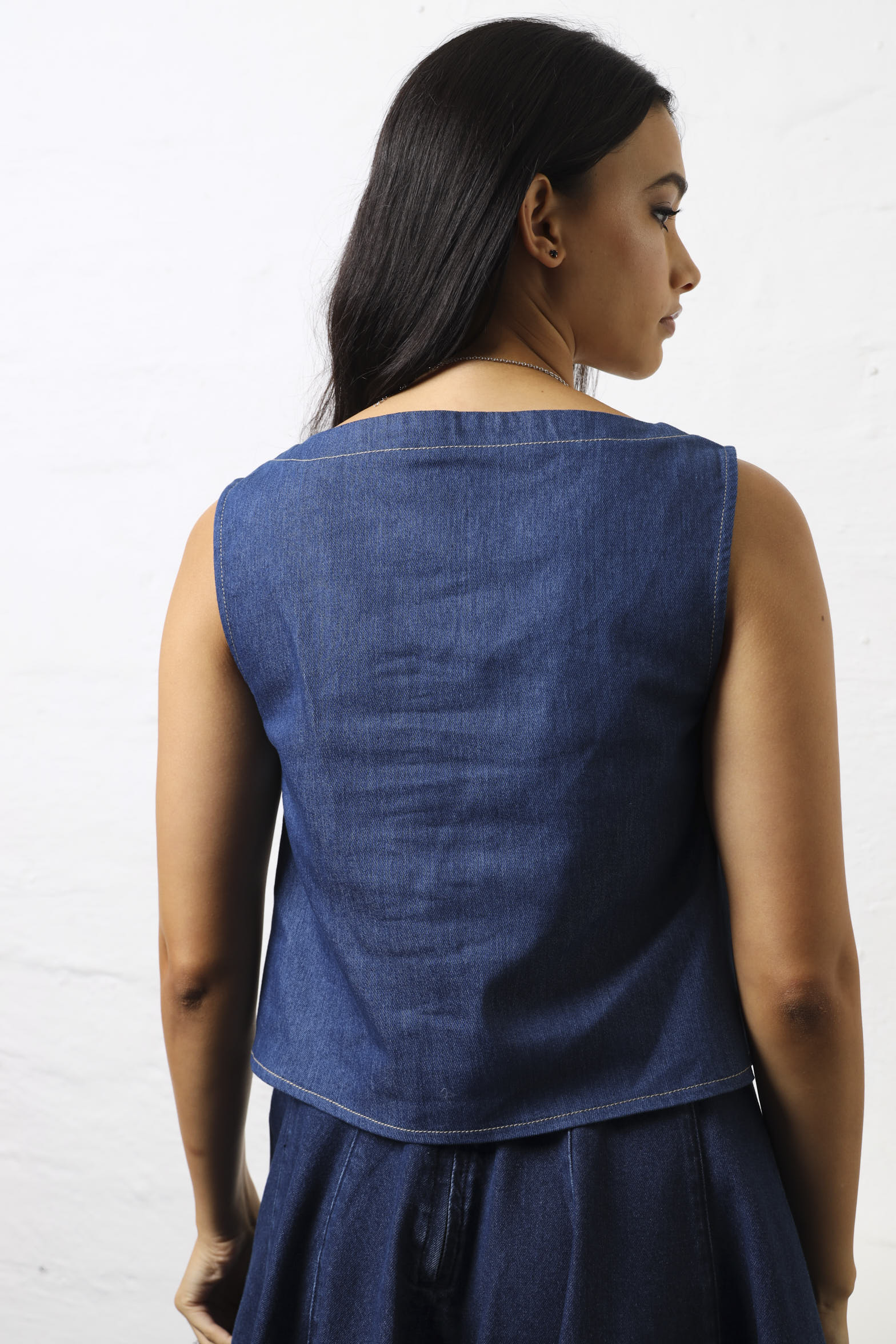 Sleeveless Chambray Cami Top - Medium Wash - Image 4