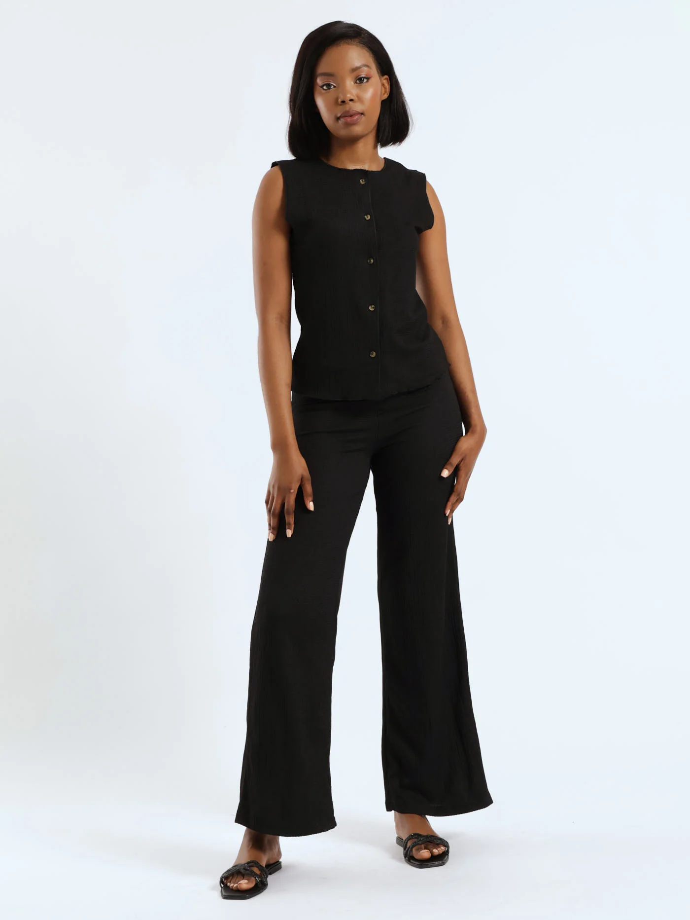 Sleeveless Crinkle Knit Button Through Top - Black