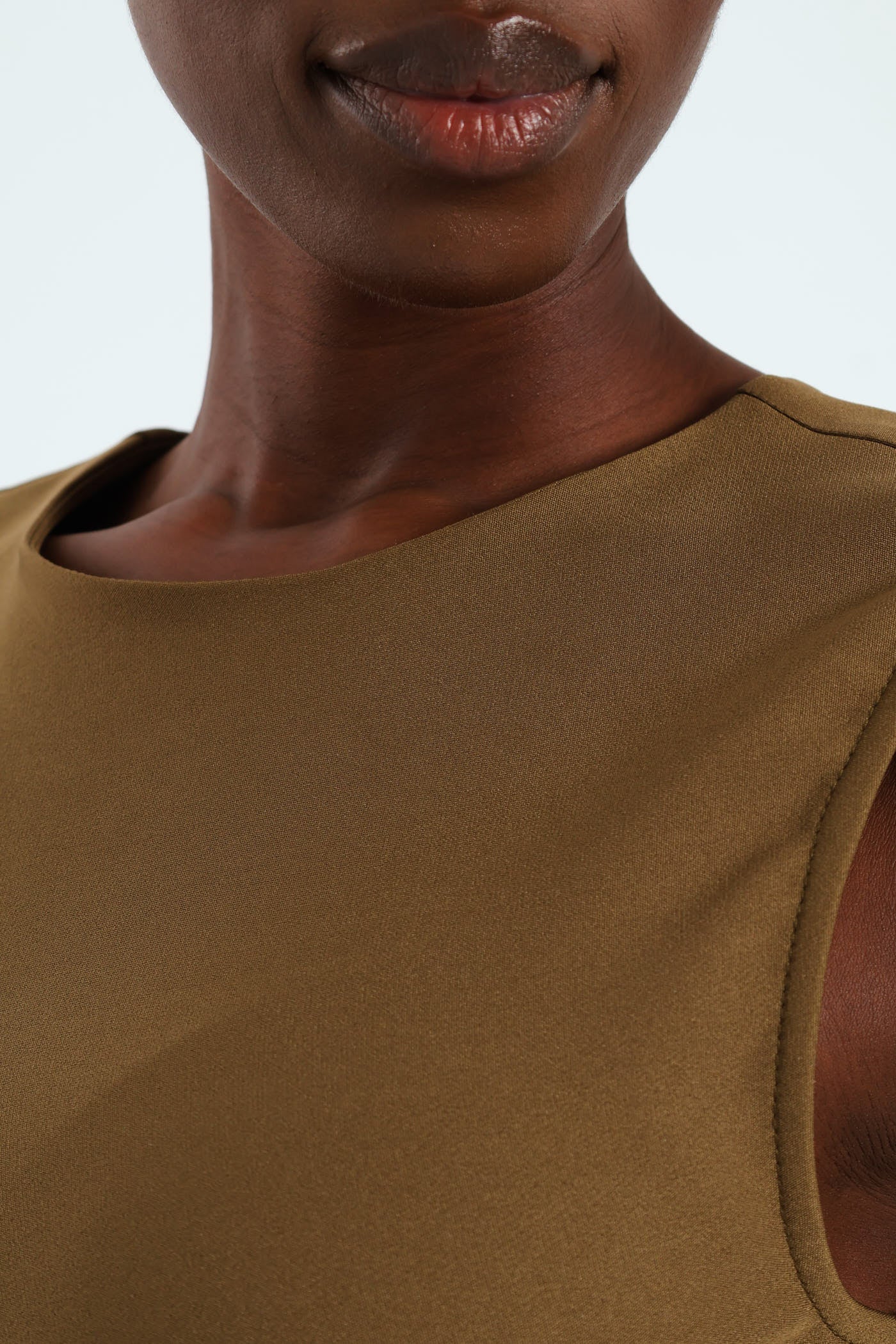 Sleeveless Gold Side Trim Ruched Dress - Khaki - Image 4