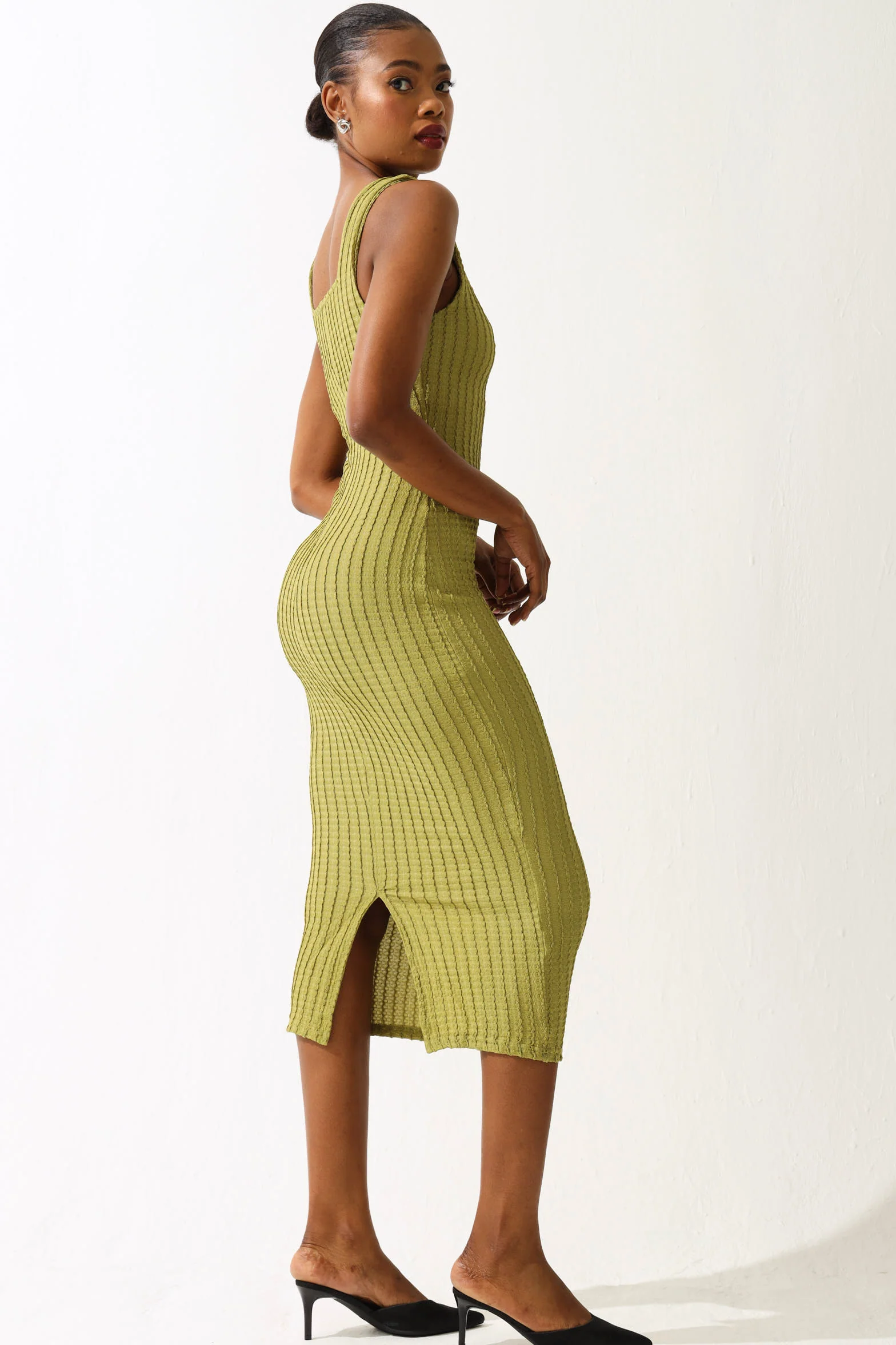 Sleeveless Textured Bodycon Dress - Chartreuse - Image 3