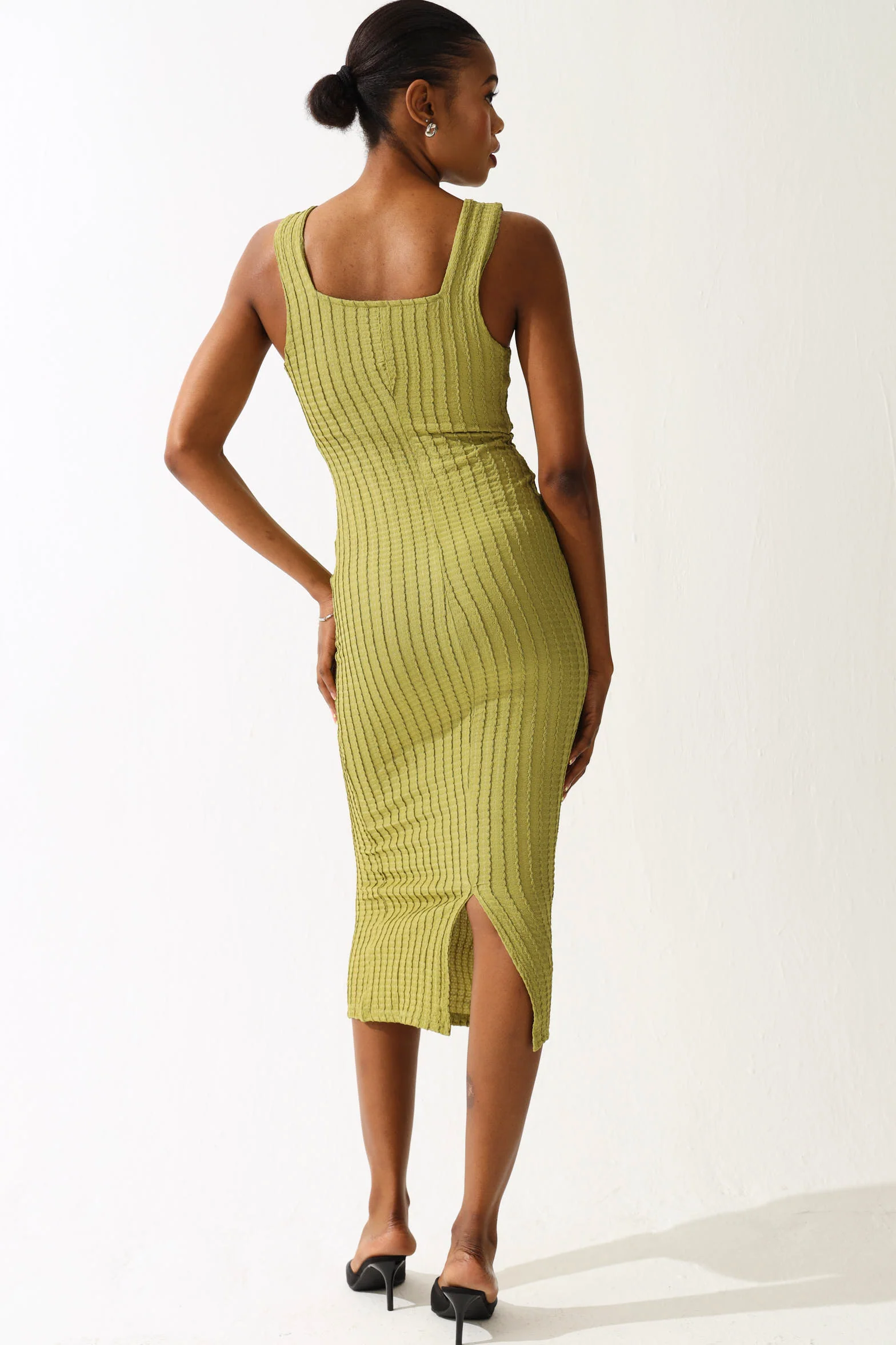 Sleeveless Textured Bodycon Dress - Chartreuse - Image 4