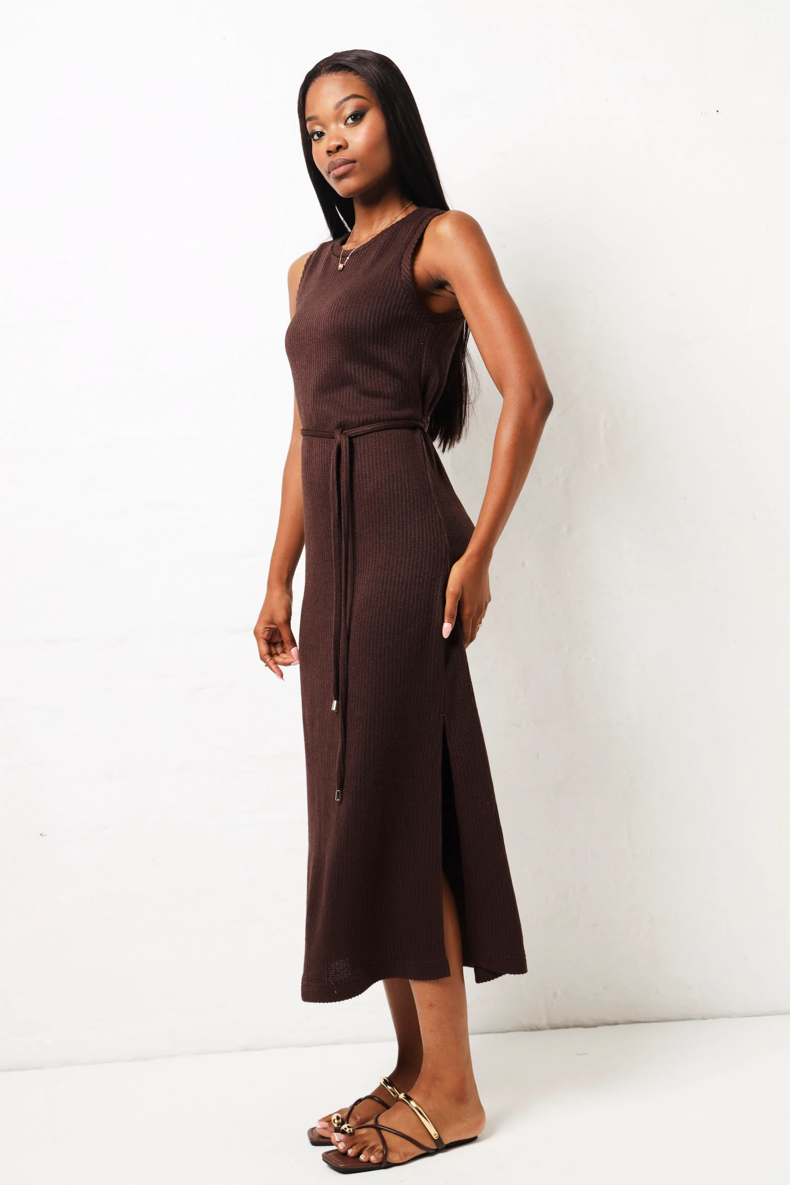 Sleeveless Textured Knit Midi Dress - Chocolate - Image 3