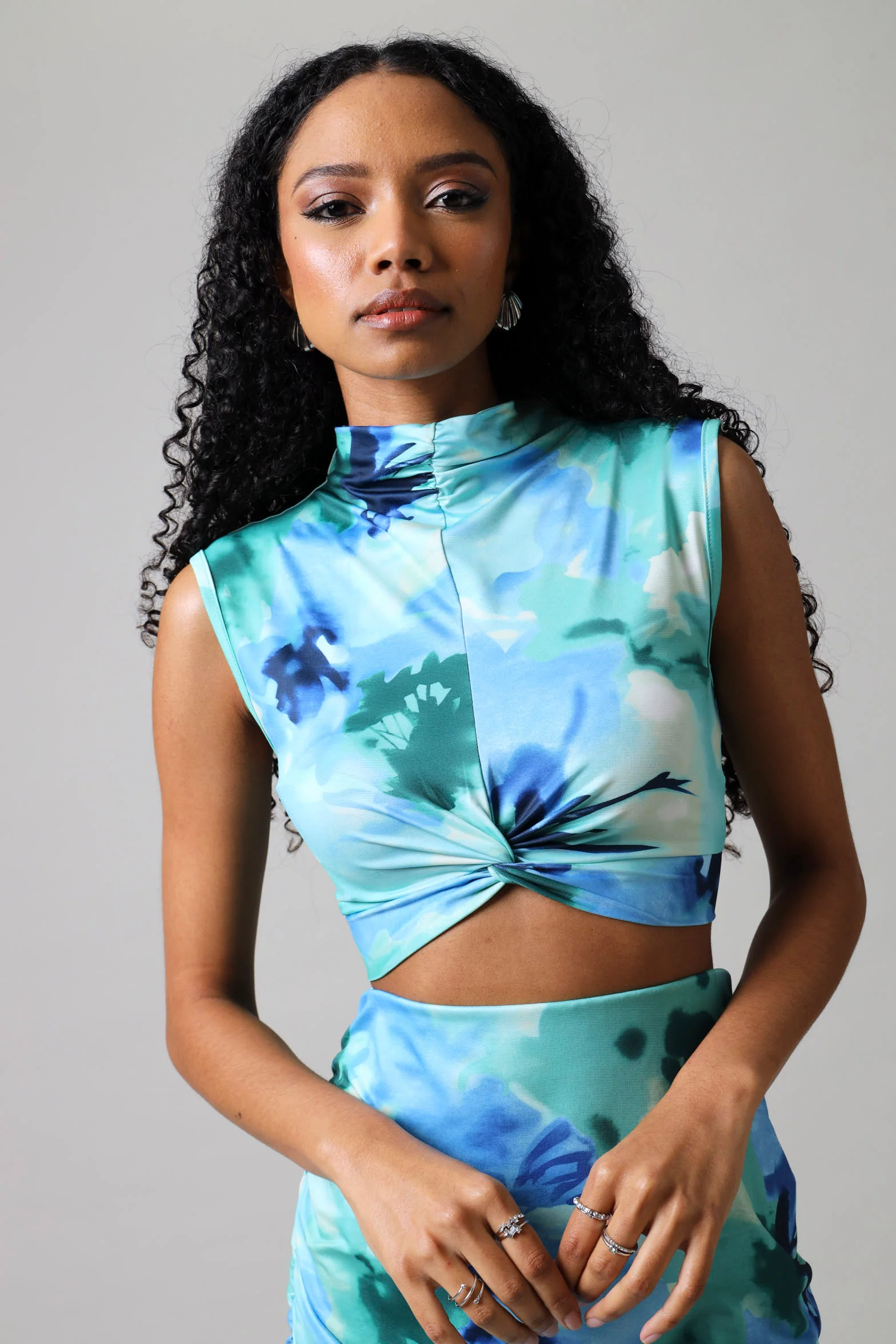 Sleevelss Wrap Crop Top - Blue