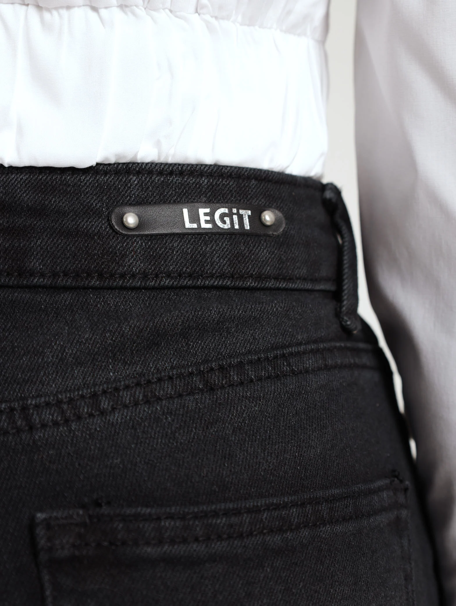 Slimleg Stretch Jean - Image 4