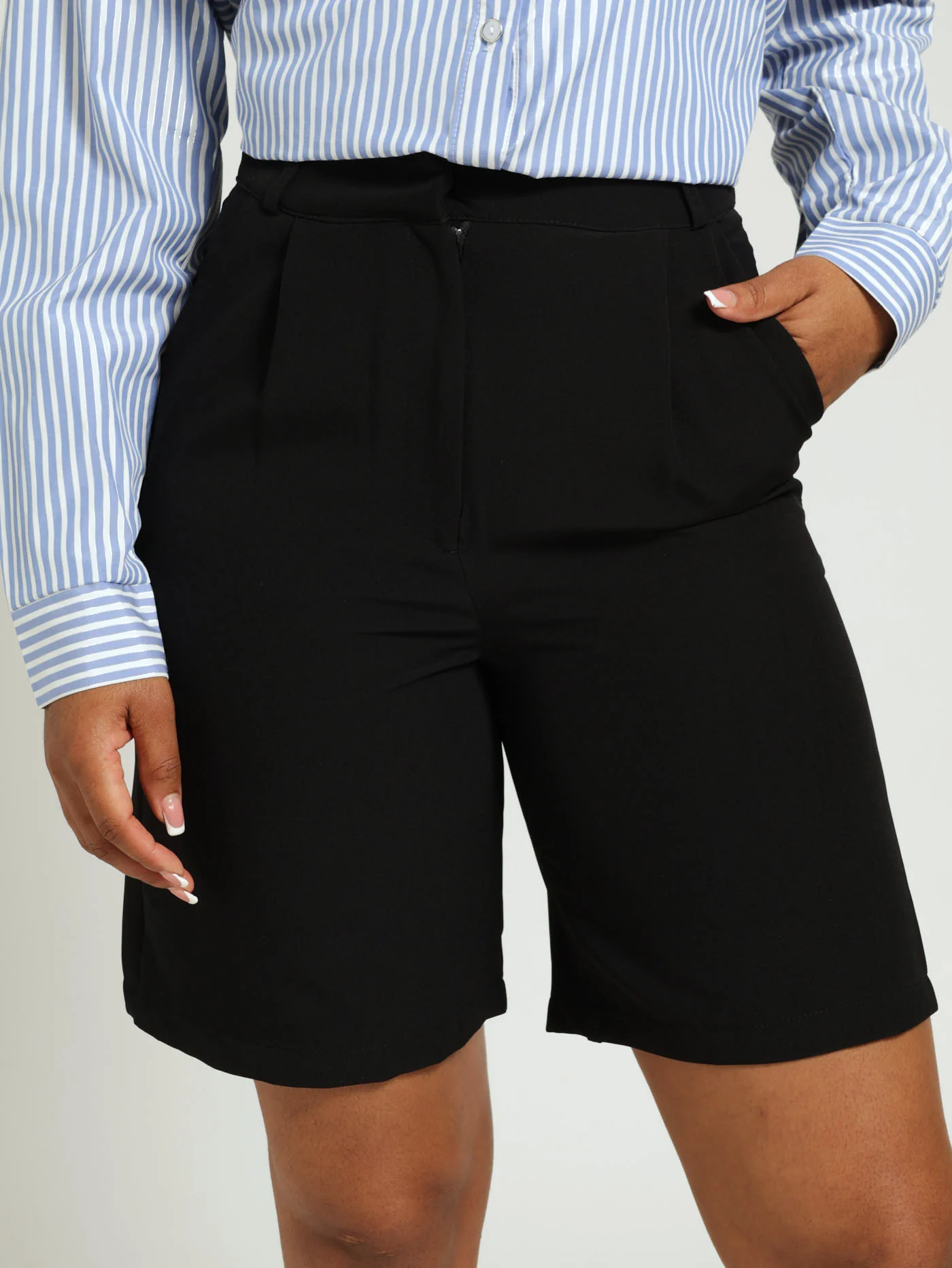 Smart Bermuda Shorts - Black