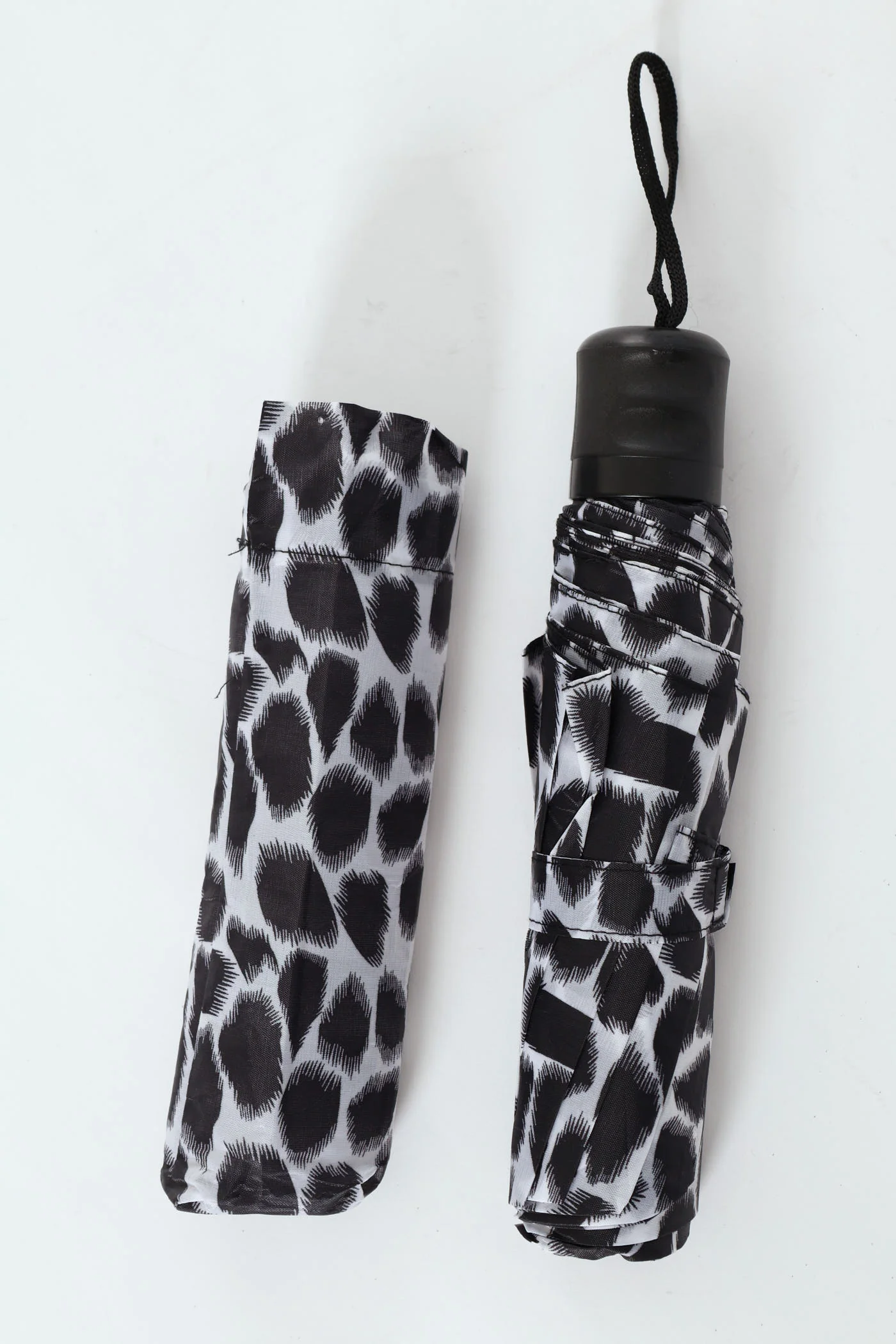 Spoor Print Umbrella - Black - Image 2