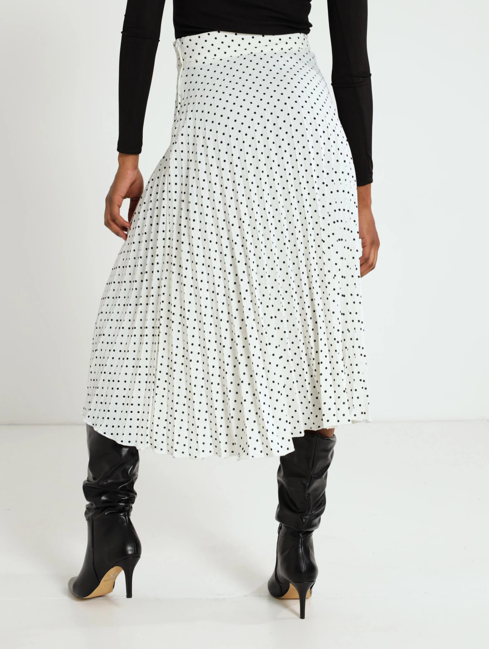 Spot Pleated Skirt - Image 4