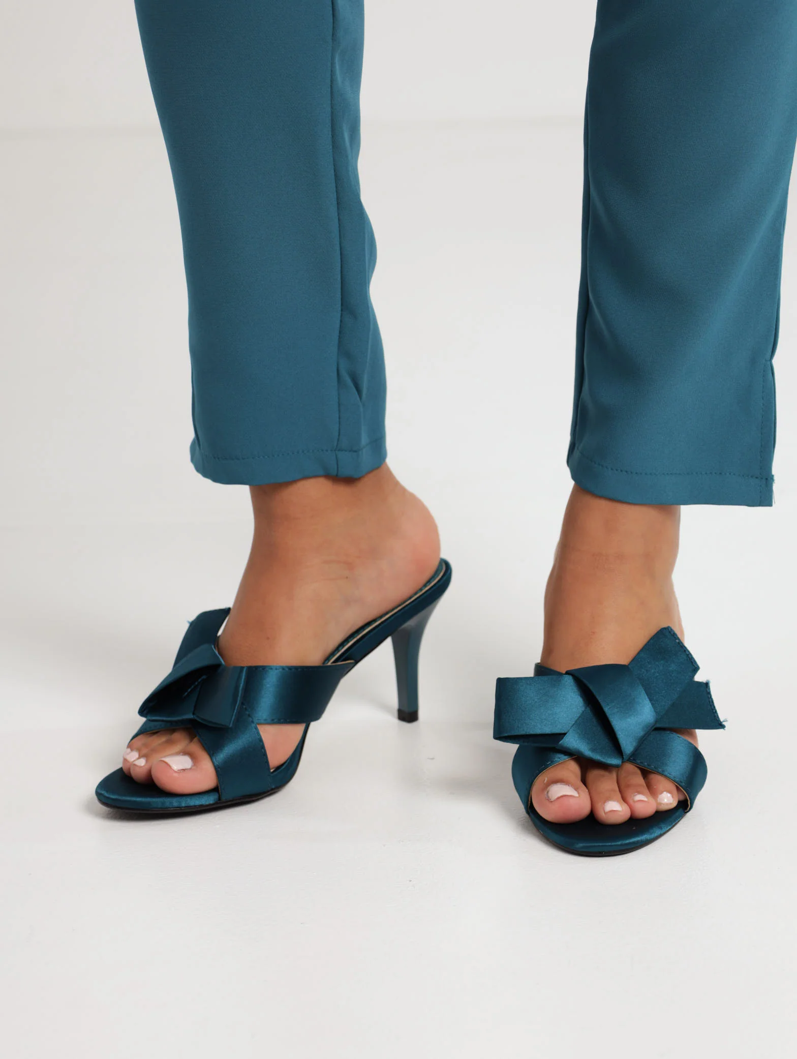 Stiletto Heel Push In With Weave Bow - Teal