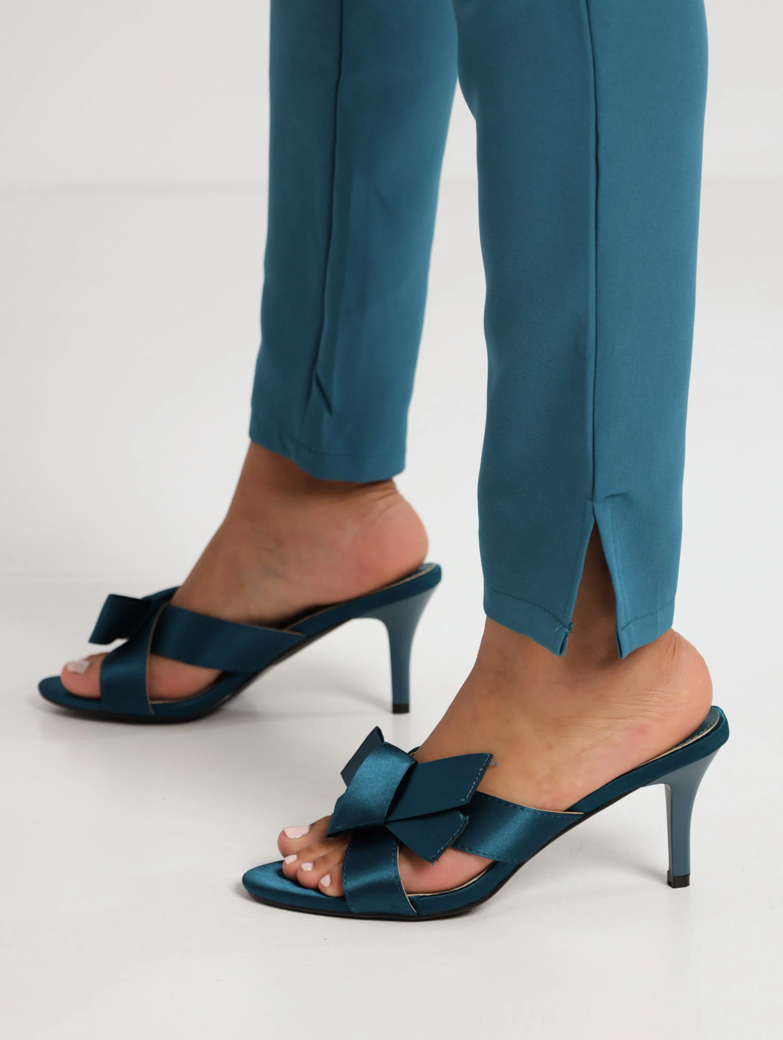 Stiletto Heel Push In With Weave Bow - Teal - Image 2
