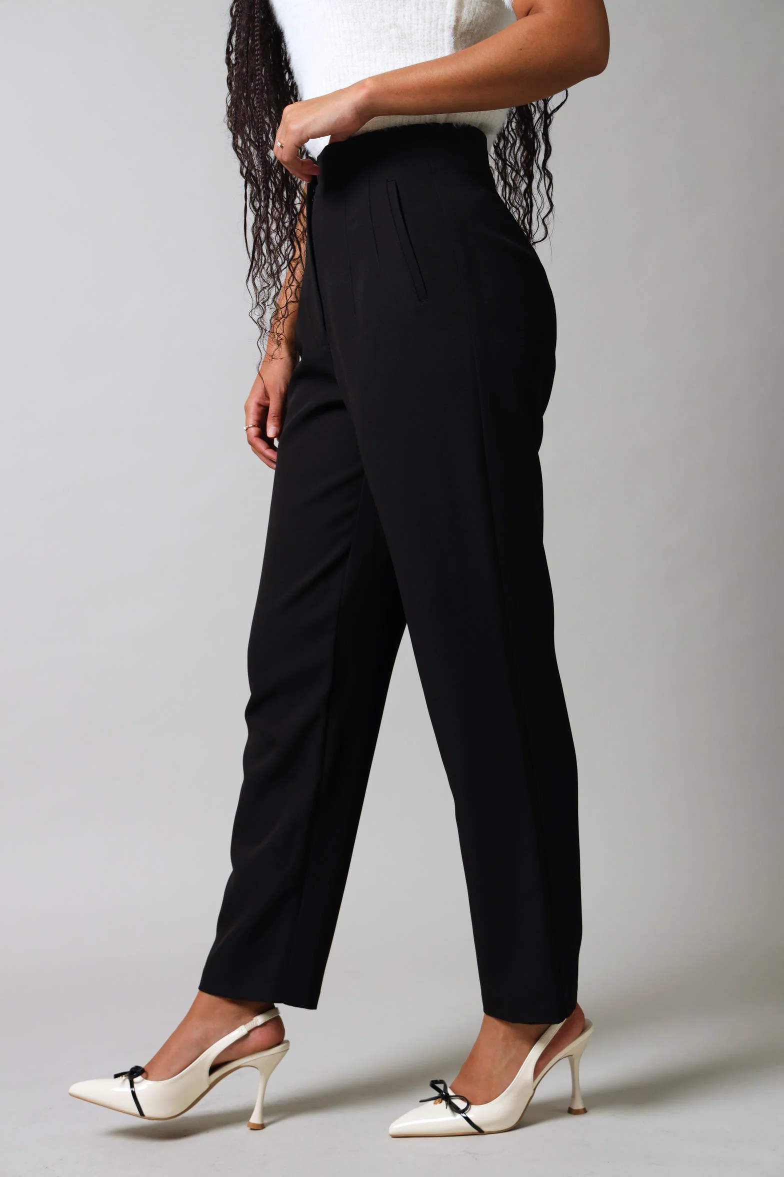 Straight leg Pleated Detail Pants - Black - Image 3