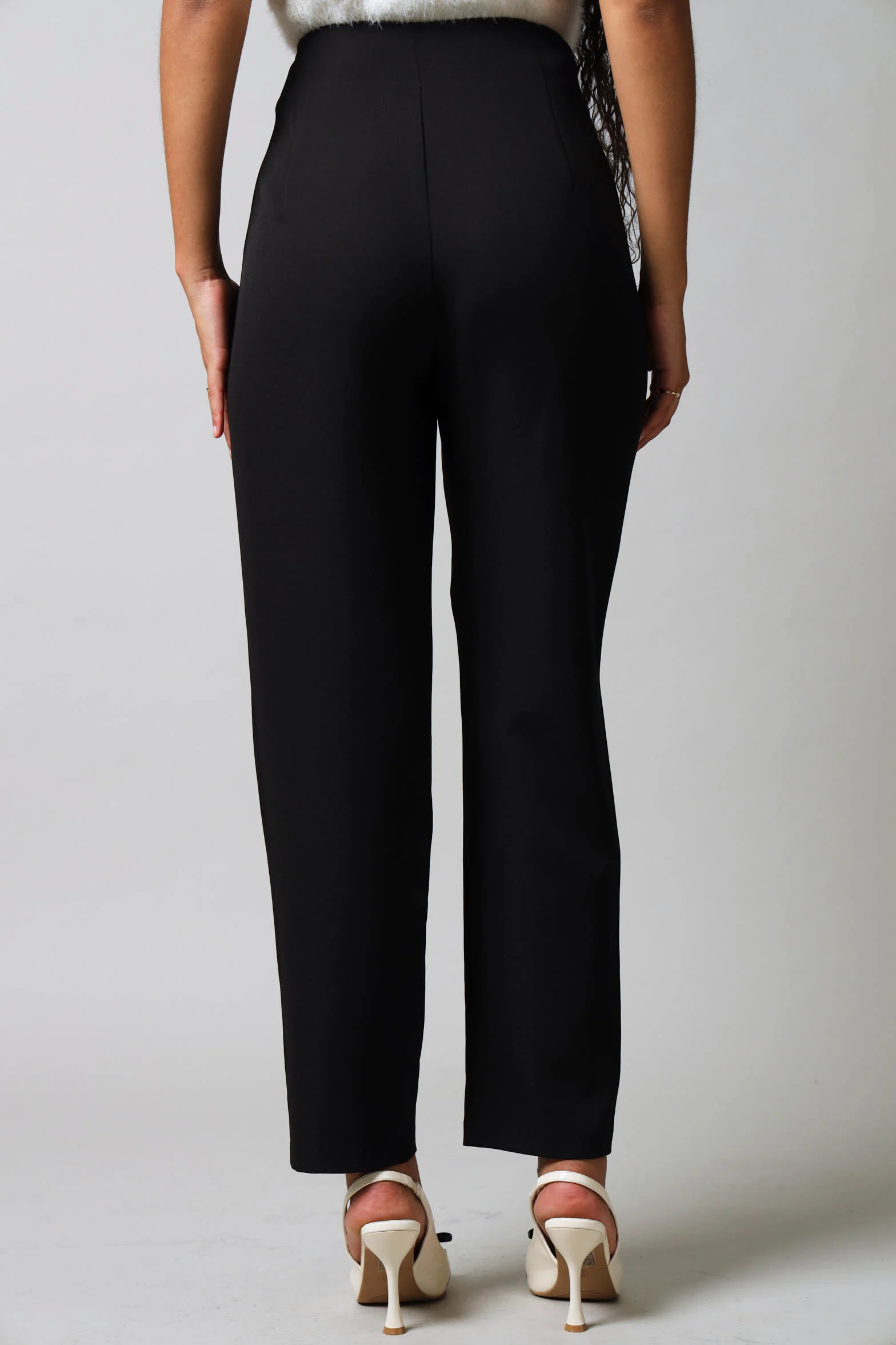 Straight leg Pleated Detail Pants - Black - Image 4
