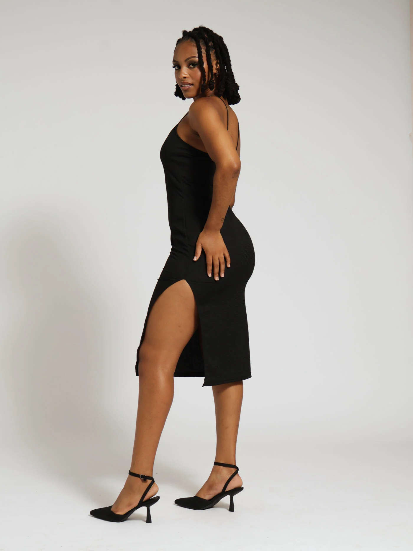 Strappy Textured Knit V-Neck Basic Dress - Black - Image 2