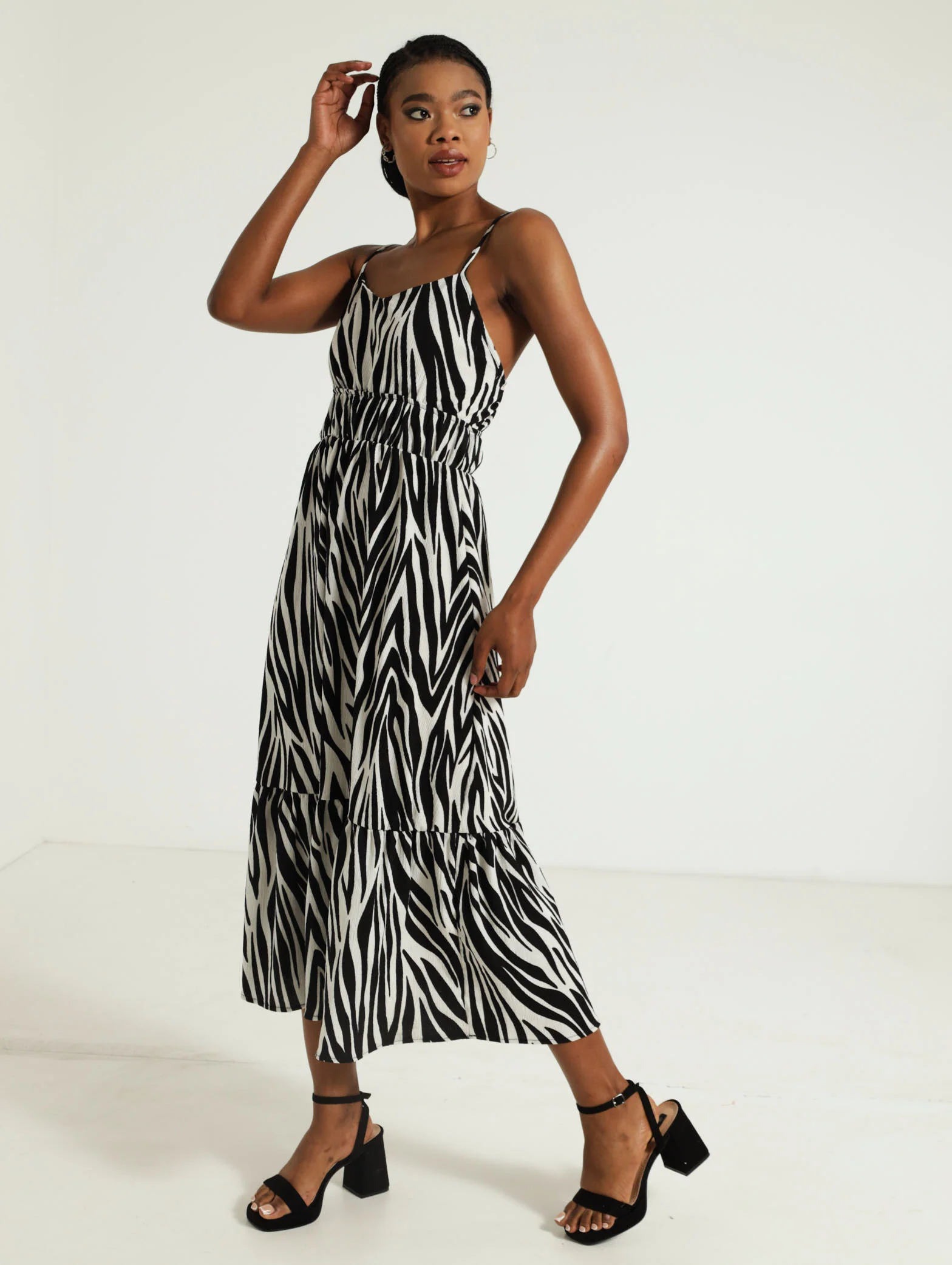 Strappy V Neck Tier Hem Midi Dress - Image 2