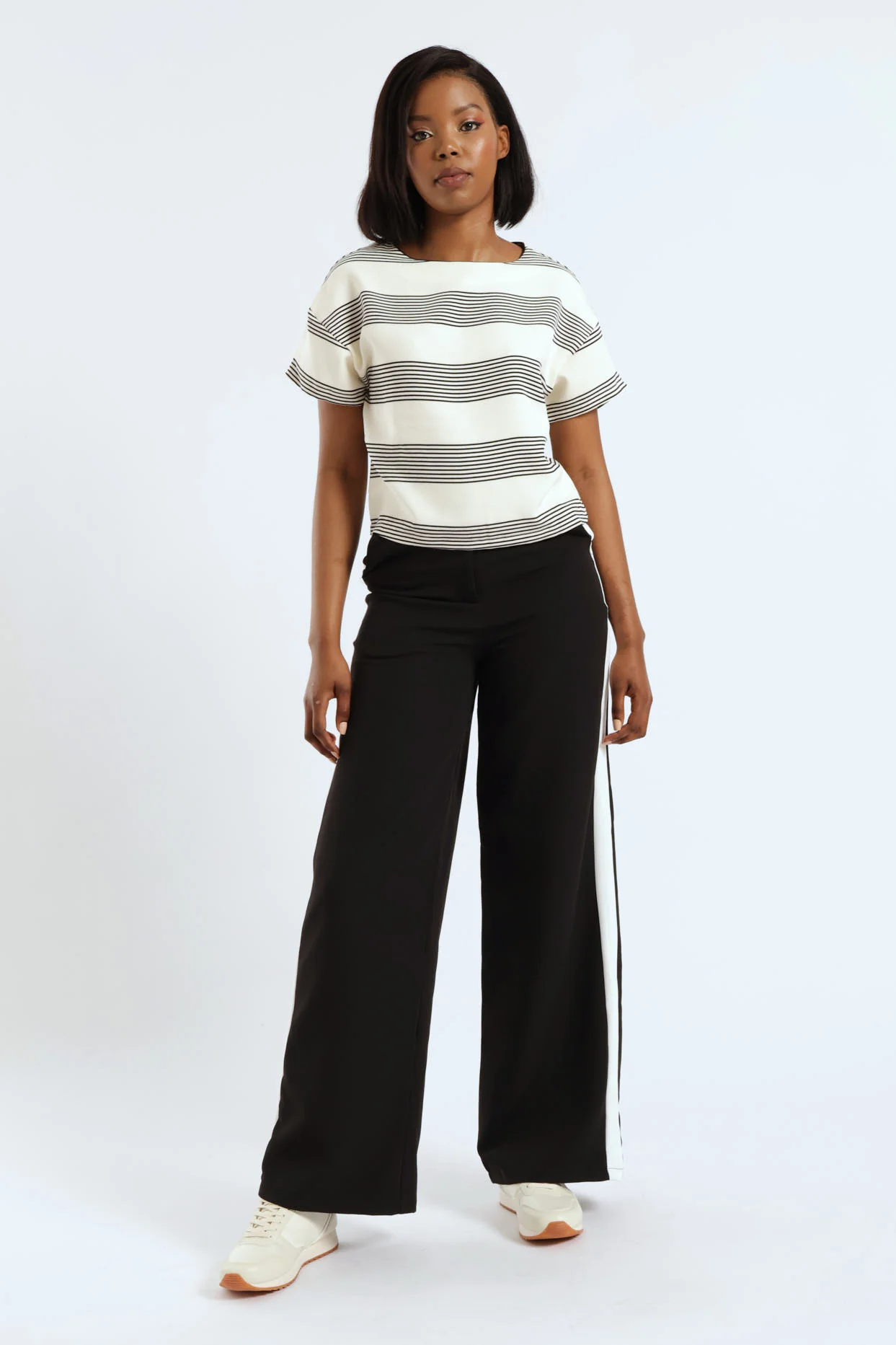 Stripe Tee With Contrast Piping Neck - Multi - Image 6