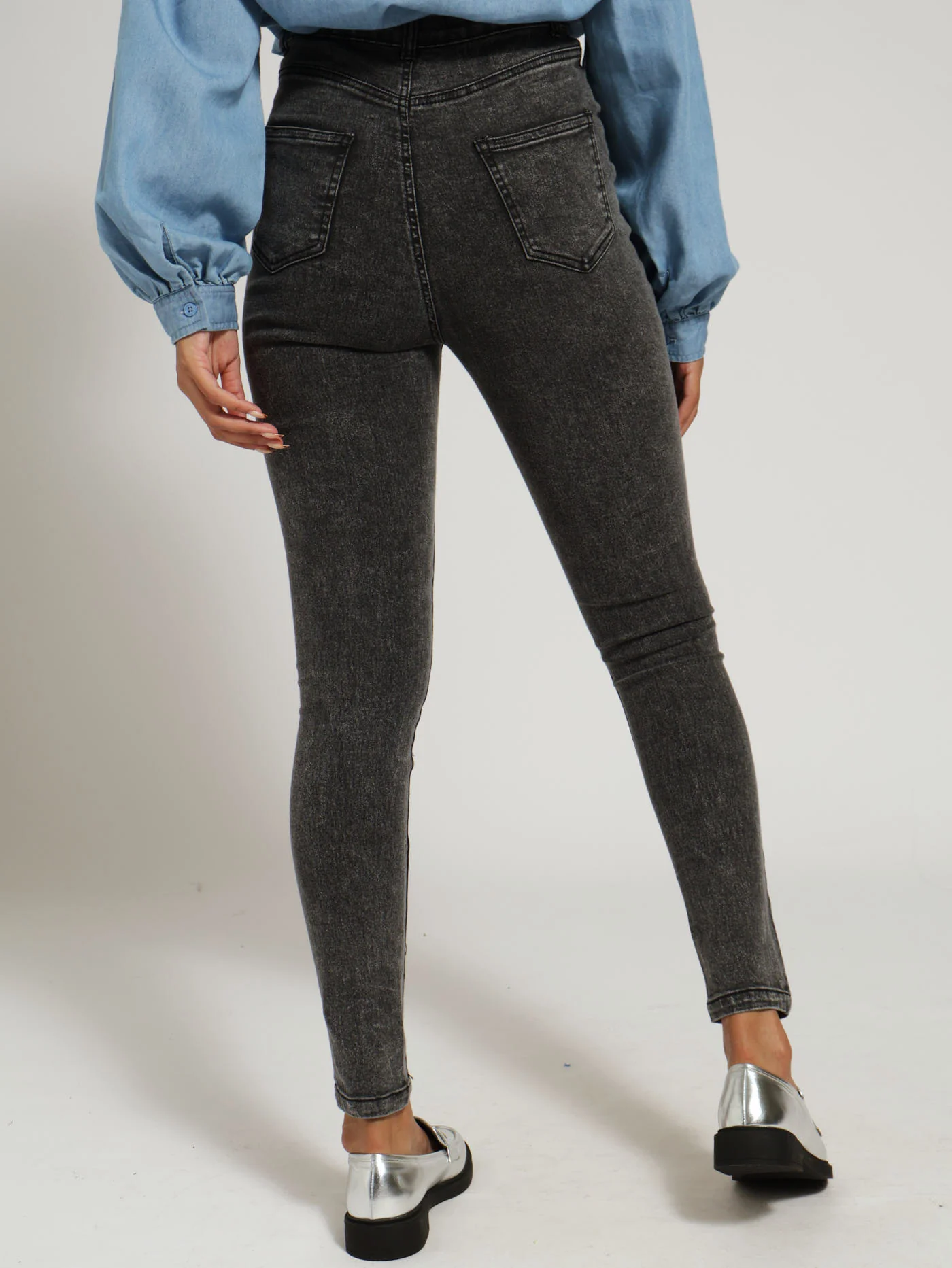 Hi-Rise Skinny Jean - Black Acid Wash - Image 3