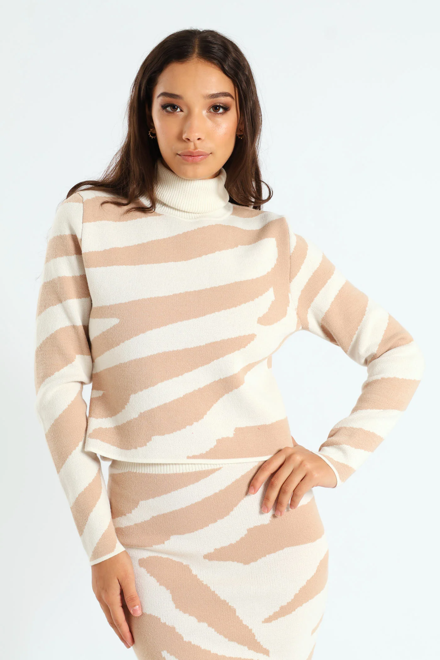 Swirl Funnel Neck Pullover  - Beige/Cream