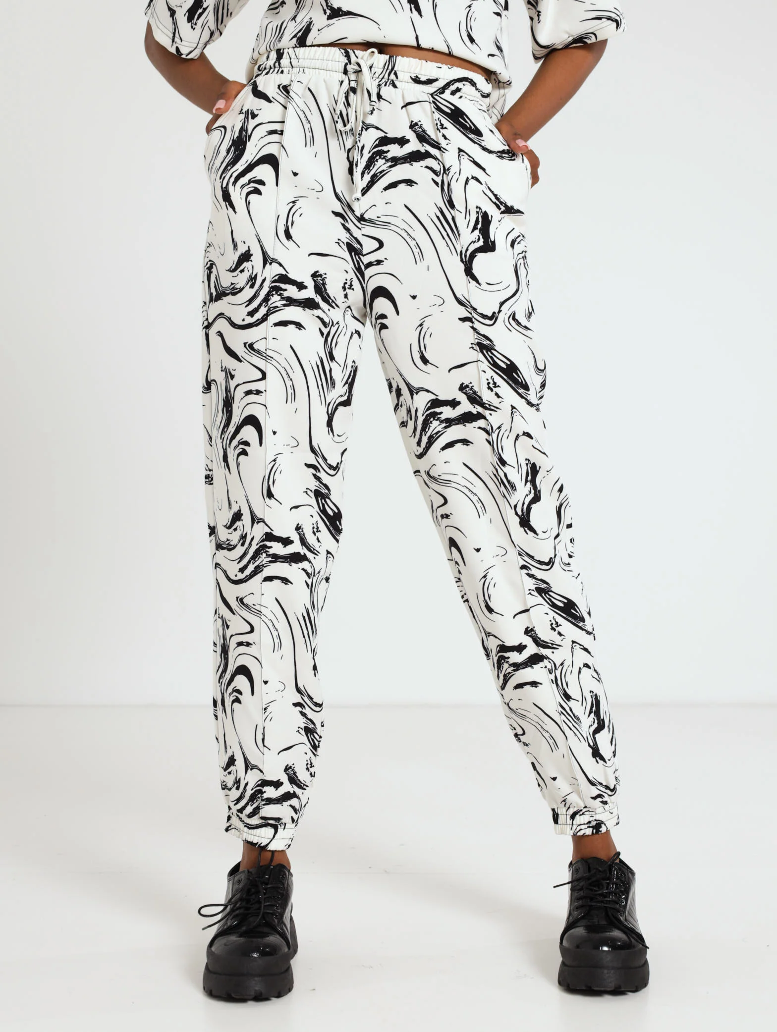 Swirl Woven Jogger