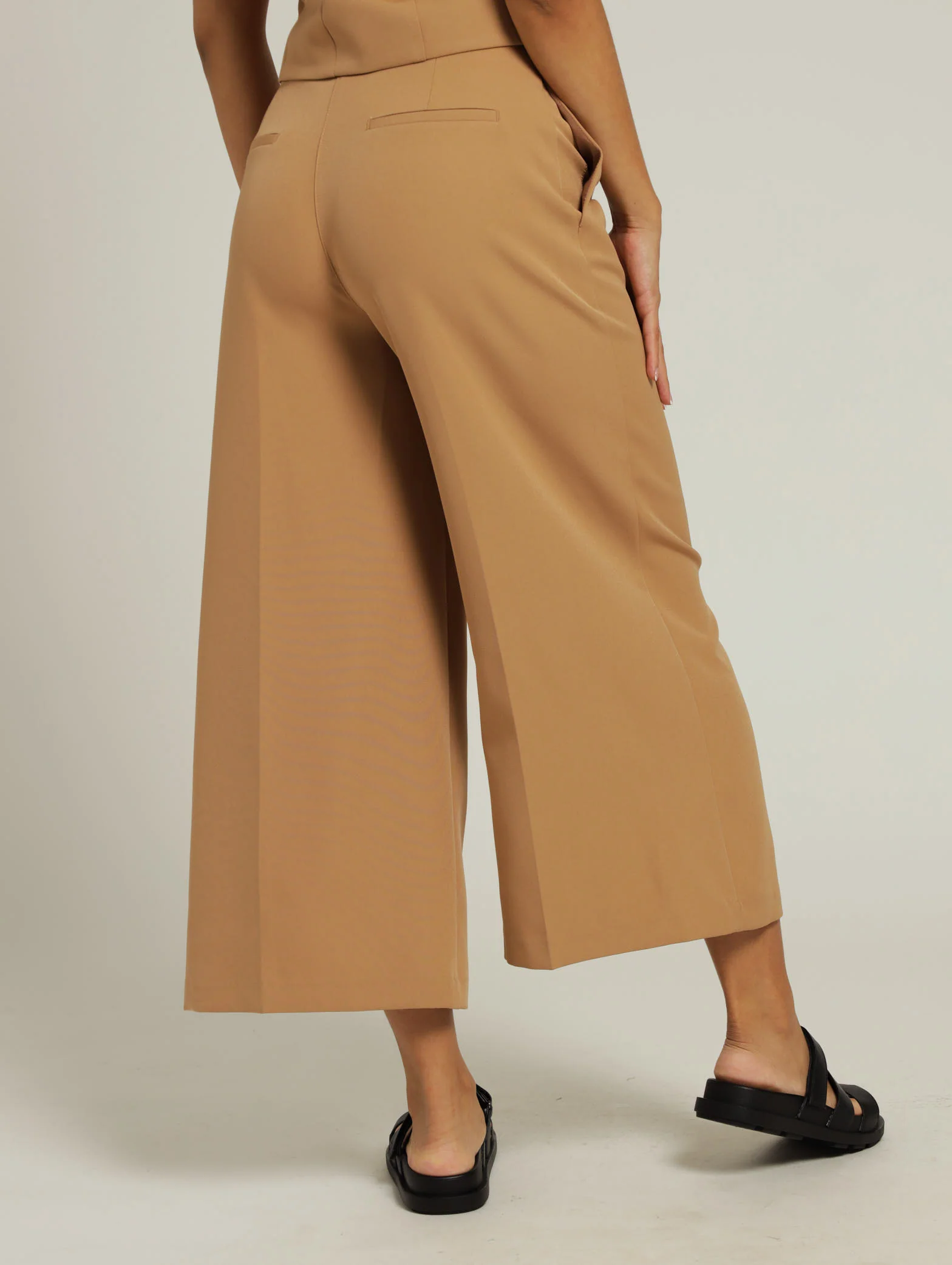 Tab Detail Culotte Pants - Caramel - Image 3