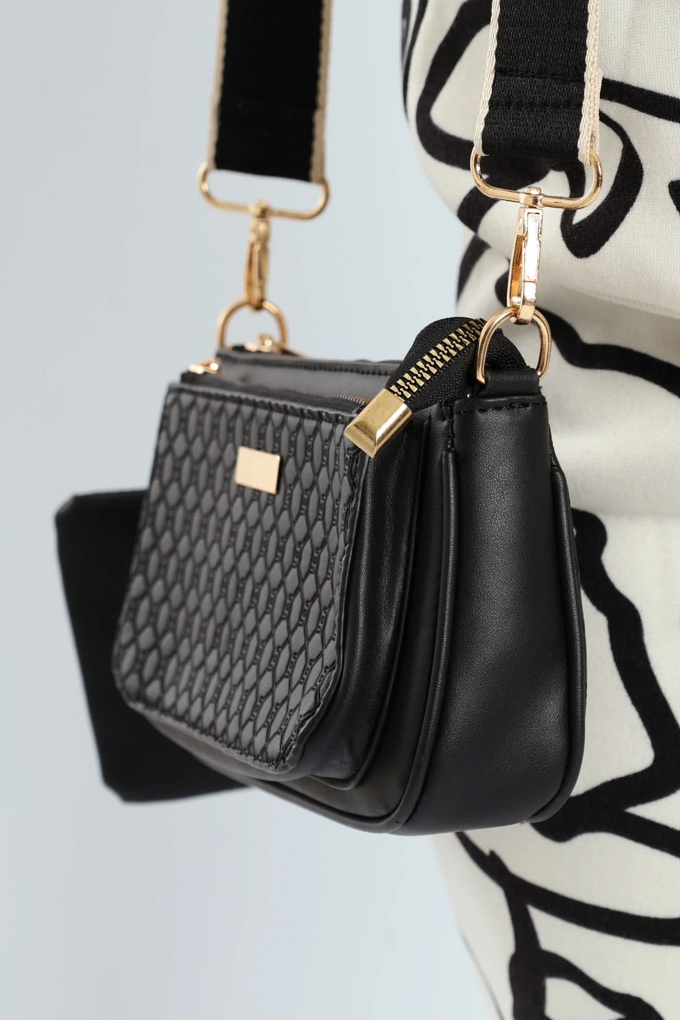 Embossed Double Compartment Crossover Satchel Bag - Black - Image 4