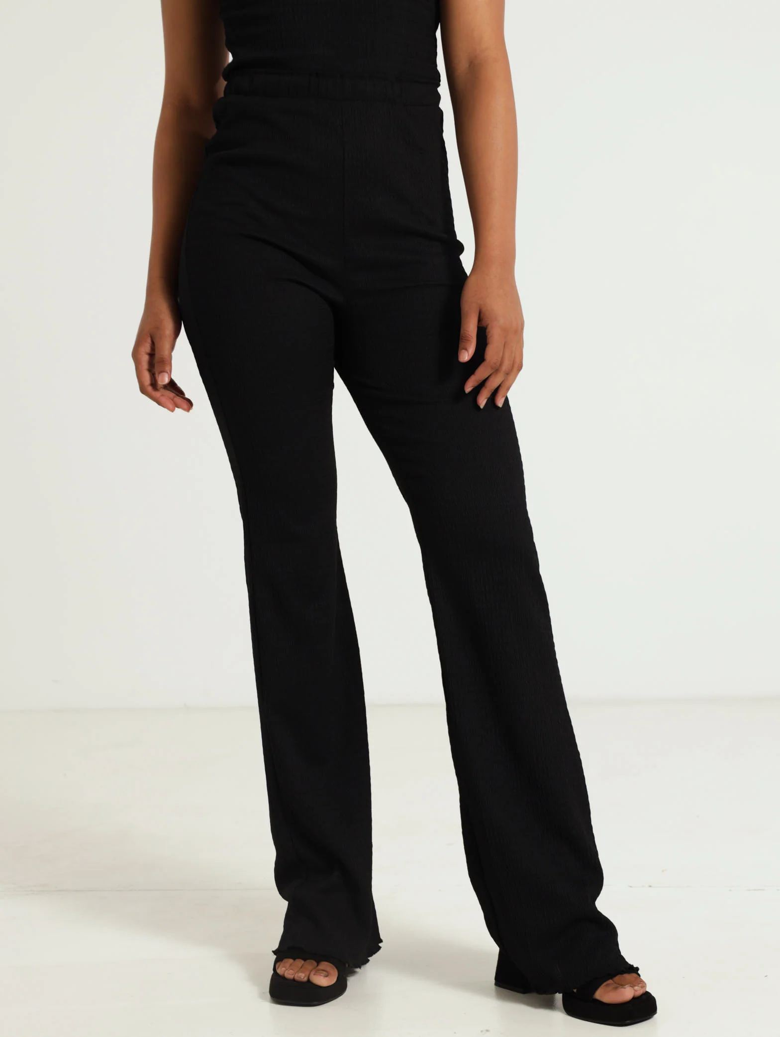 Textured Flossed Wideleg Pants