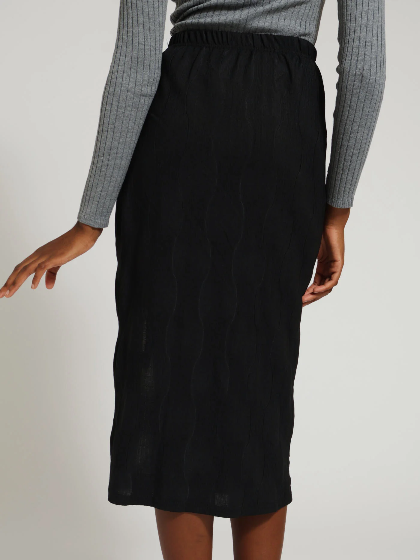 Textured Knit Bodycon Skirt - Black - Image 3