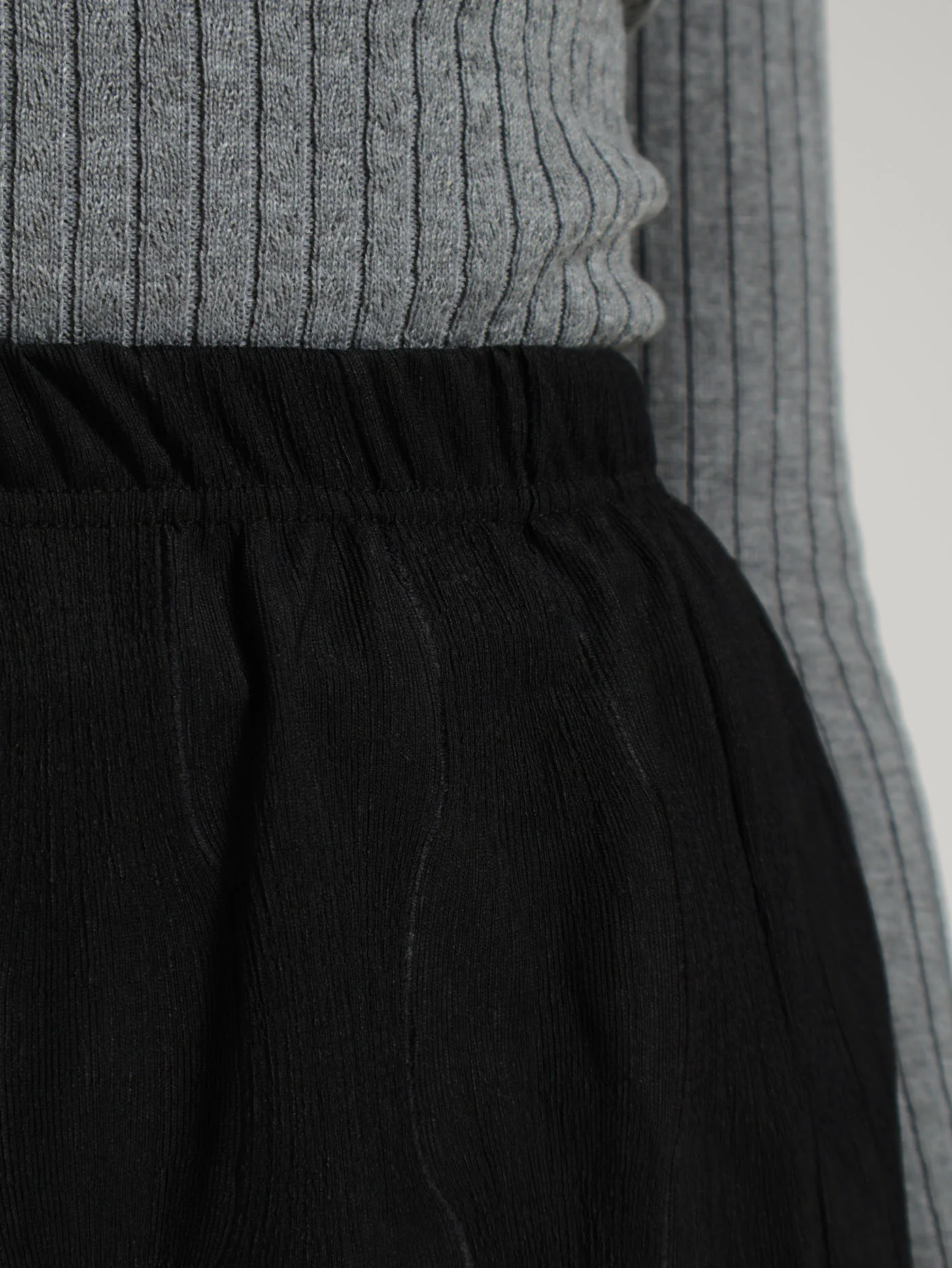 Textured Knit Bodycon Skirt - Black - Image 4