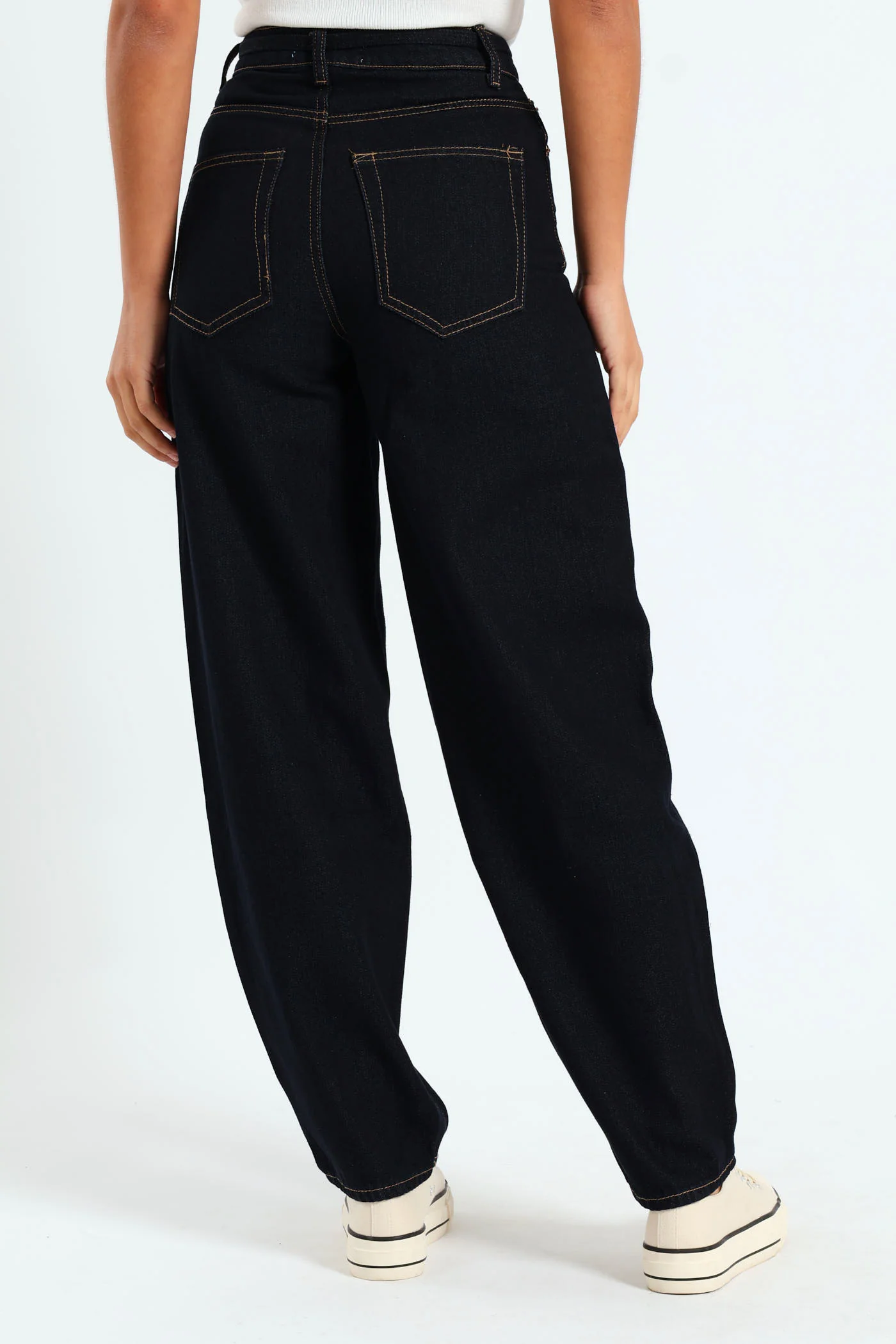 Tie Detail Barrel Leg Jean - Dark Wash Ink - Image 4