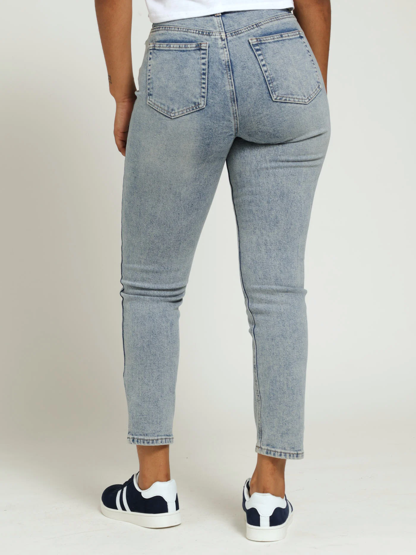Tinted Mom Jeans - Stonewash/Blush - Image 3