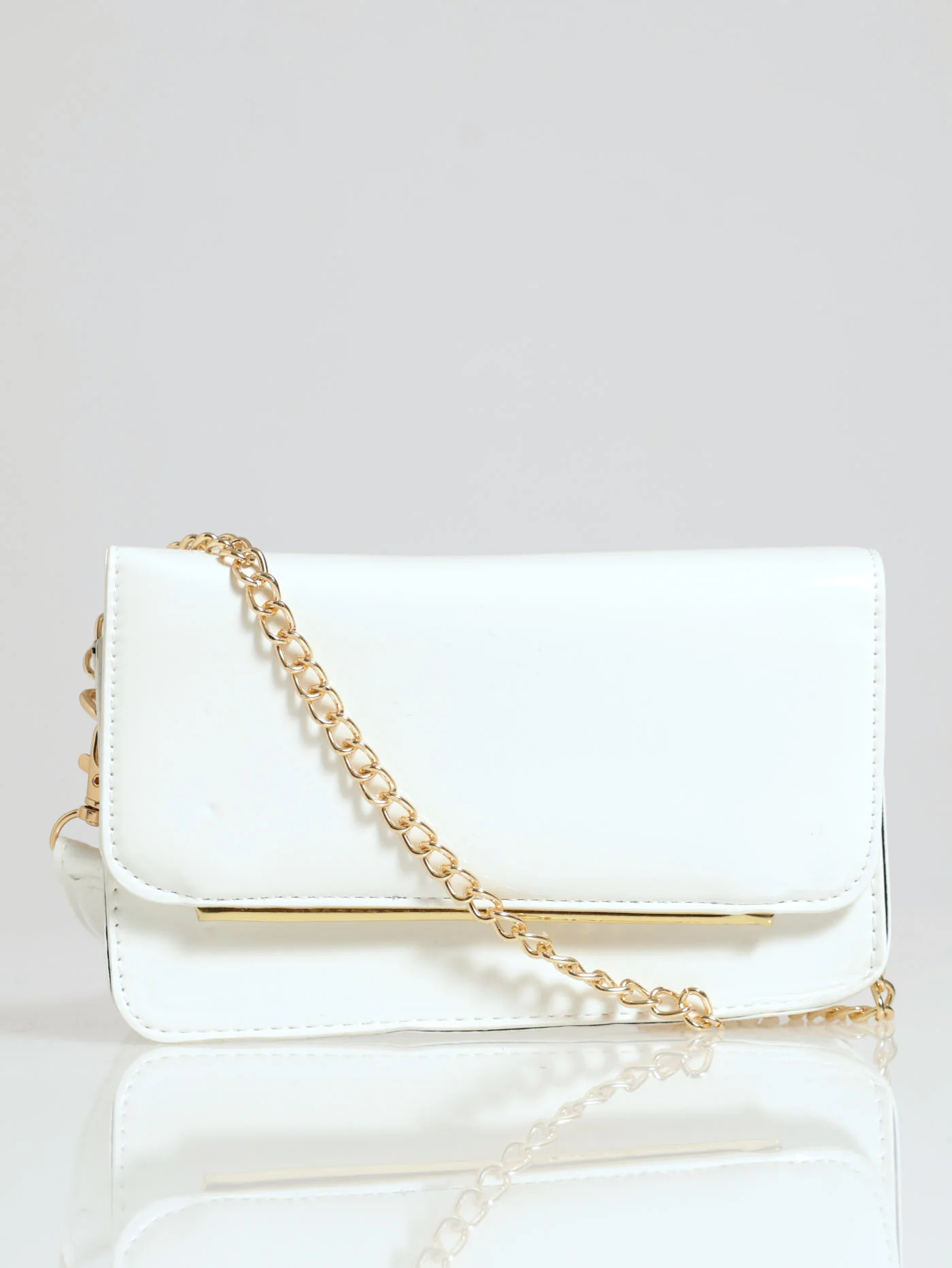 Trim Chain Strap Satchel Bag - White