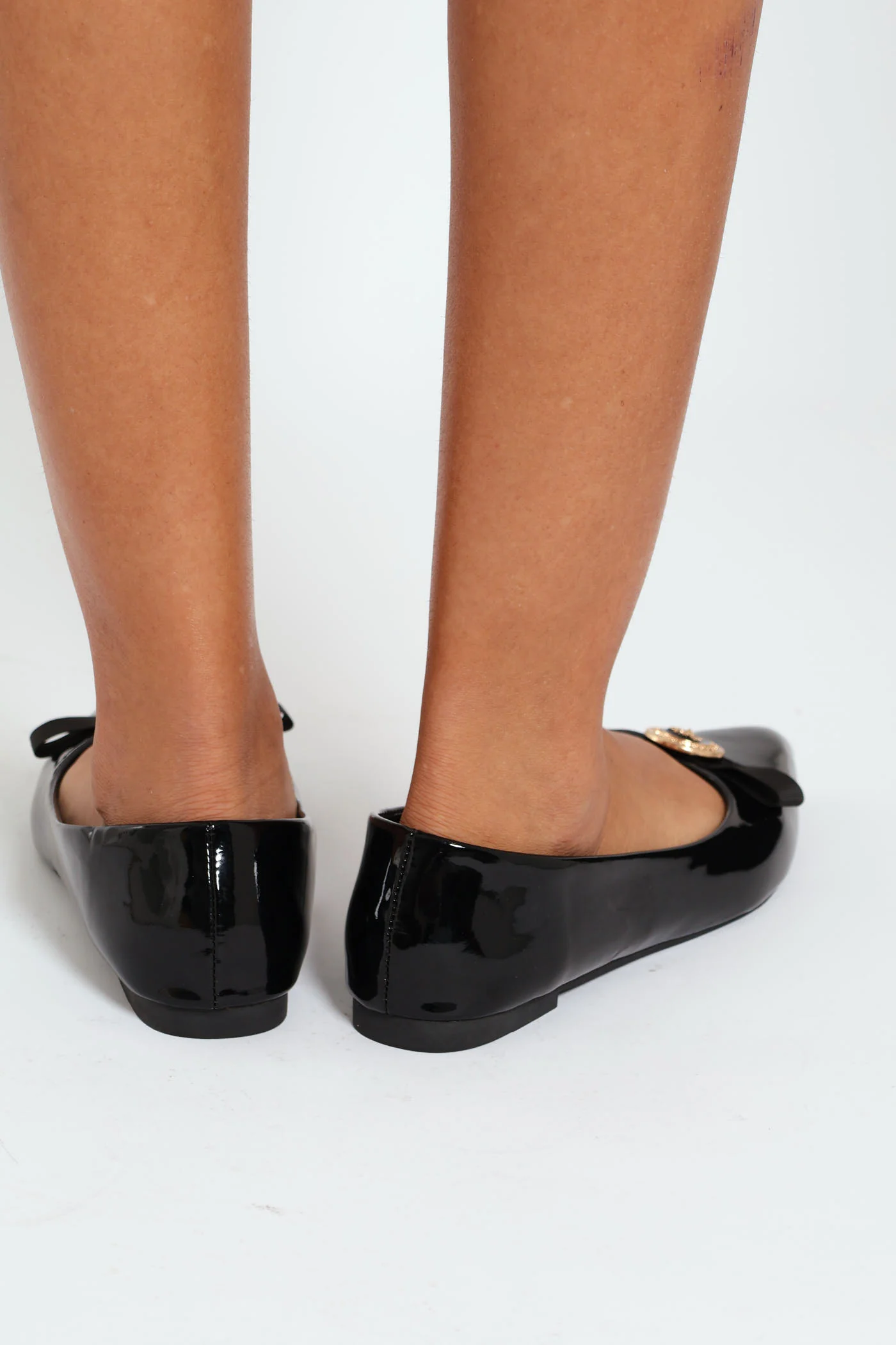 Trimmed Bow Pointy Patent Pump - Black - Image 5
