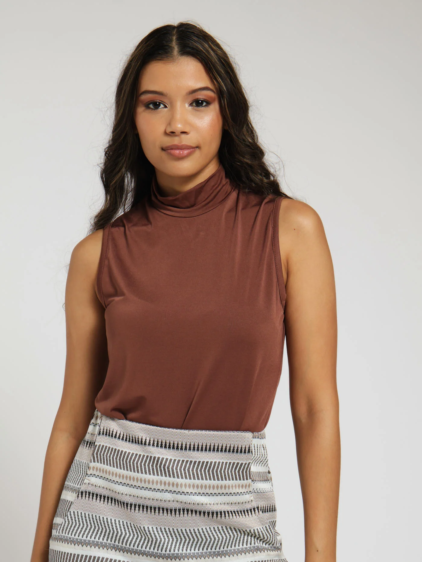 Turtle Neck Sleeveless Basic Bodysuit - Brown