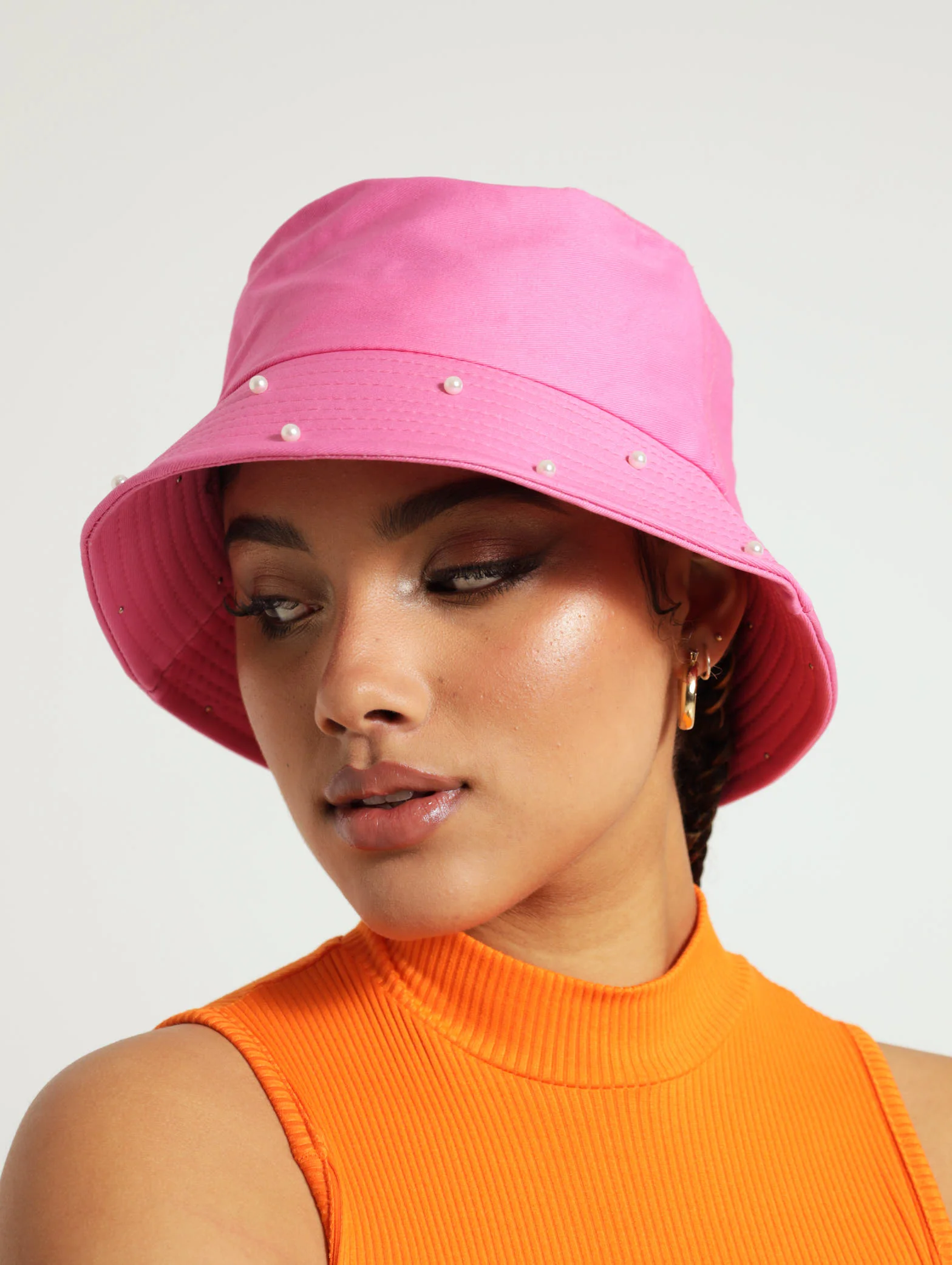 Twill Pearl Trim Bucket Hat - Image 4