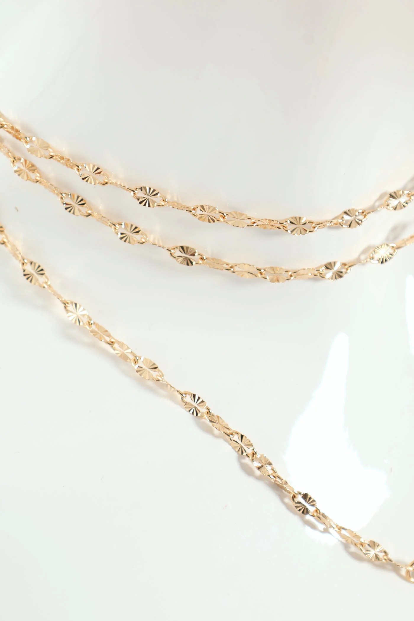 Twisted Chain Heart Necklace & Matching Earrings - Gold - Image 4