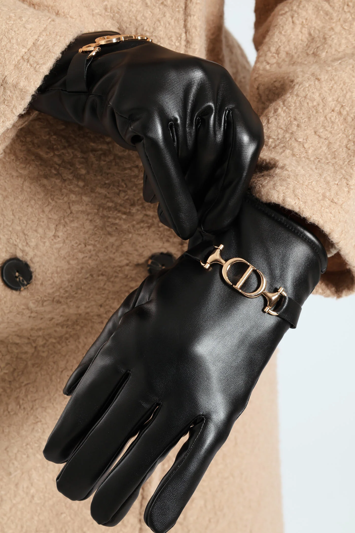 Updated Metal Trim Gloves - Black