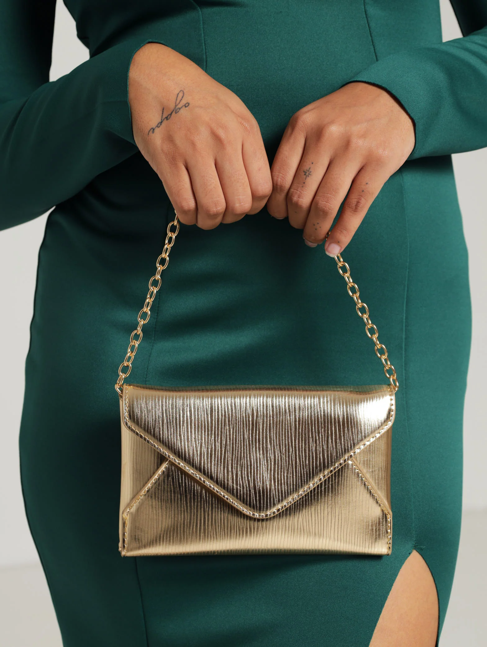 V Flap Clutch