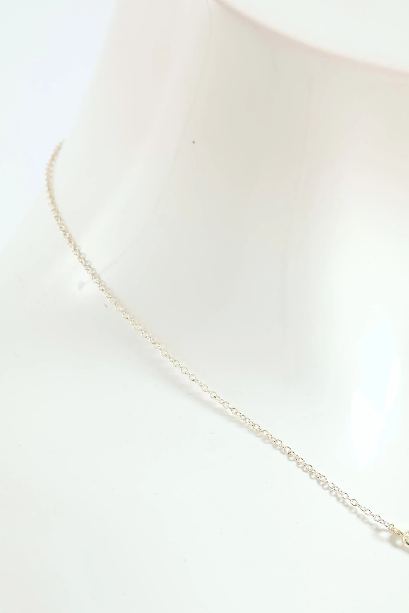 V Pendant Necklace - Gold - Image 2