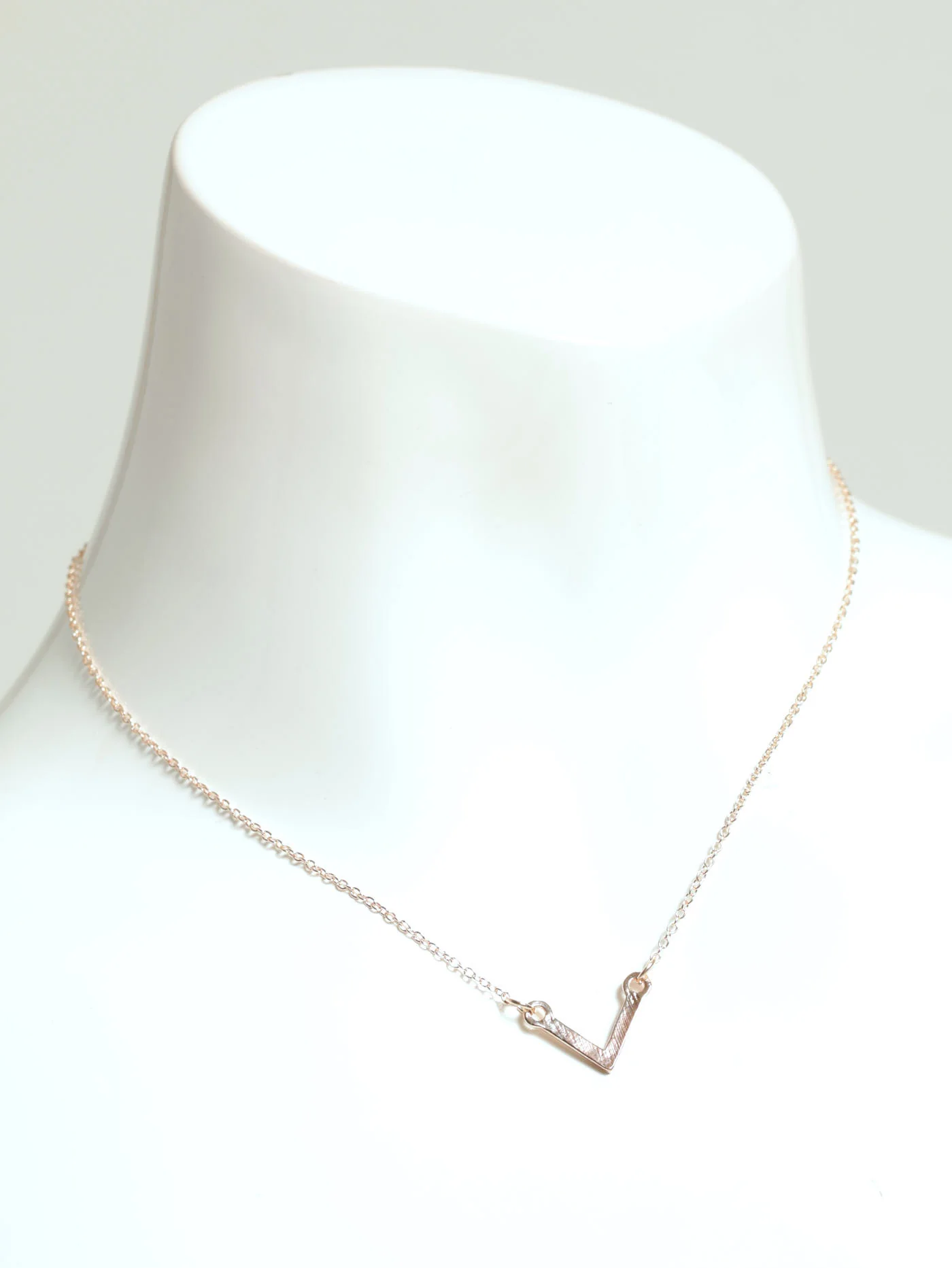 V-Pendant Necklace - Rose Gold