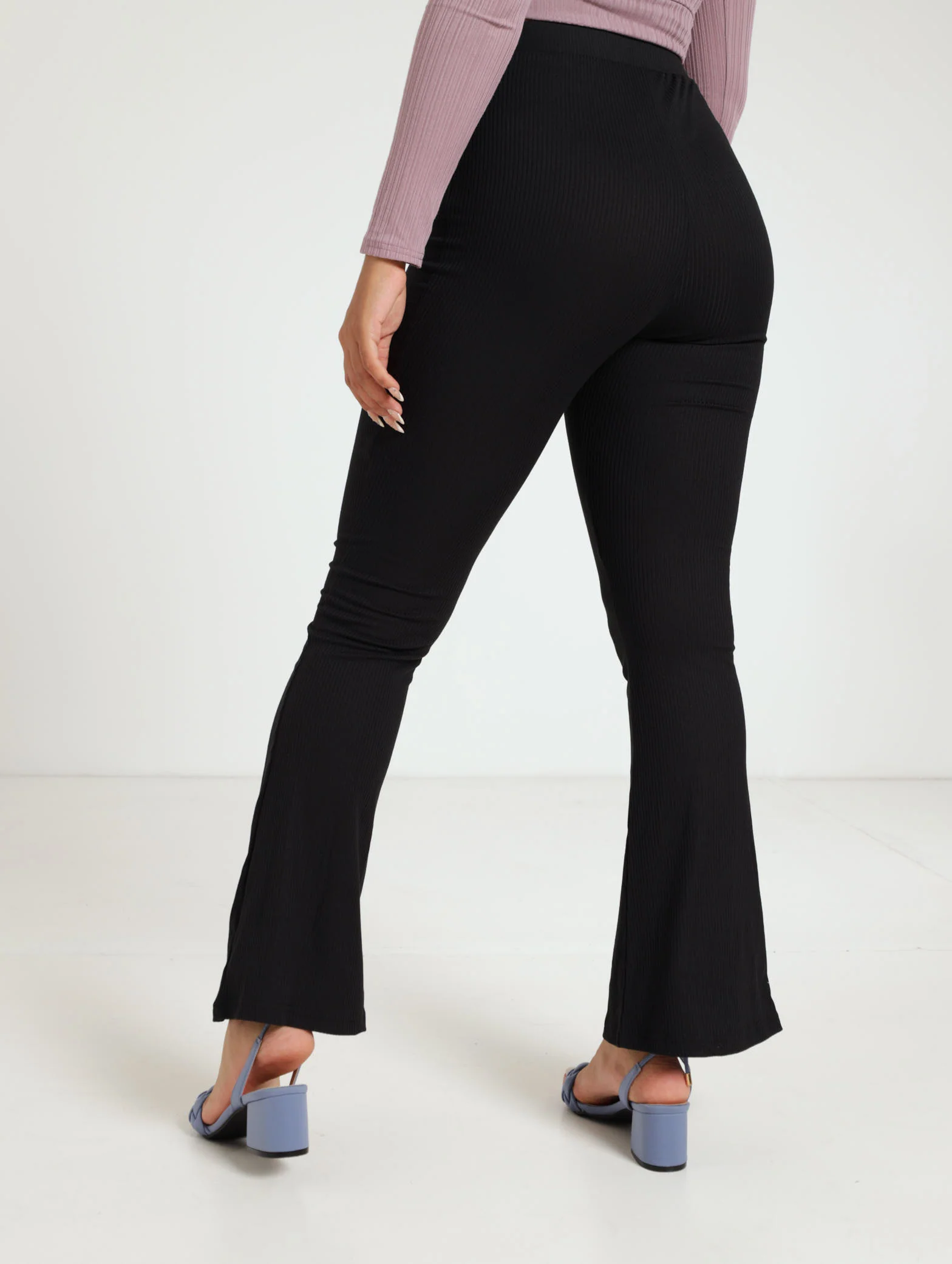 V Waist Flared Legging - Image 4